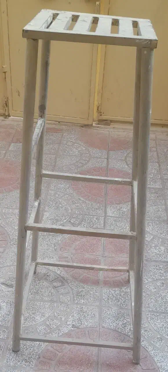 چهارپایه چکشی|صندلی و نیمکت|سنقر, |دیوار