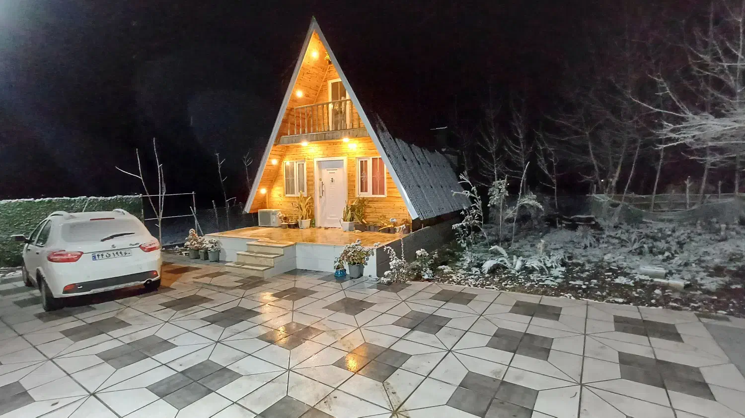 کلبه سوئیسی|اجارهٔ کوتاهمدت ویلا و باغ|شاندرمن, |دیوار