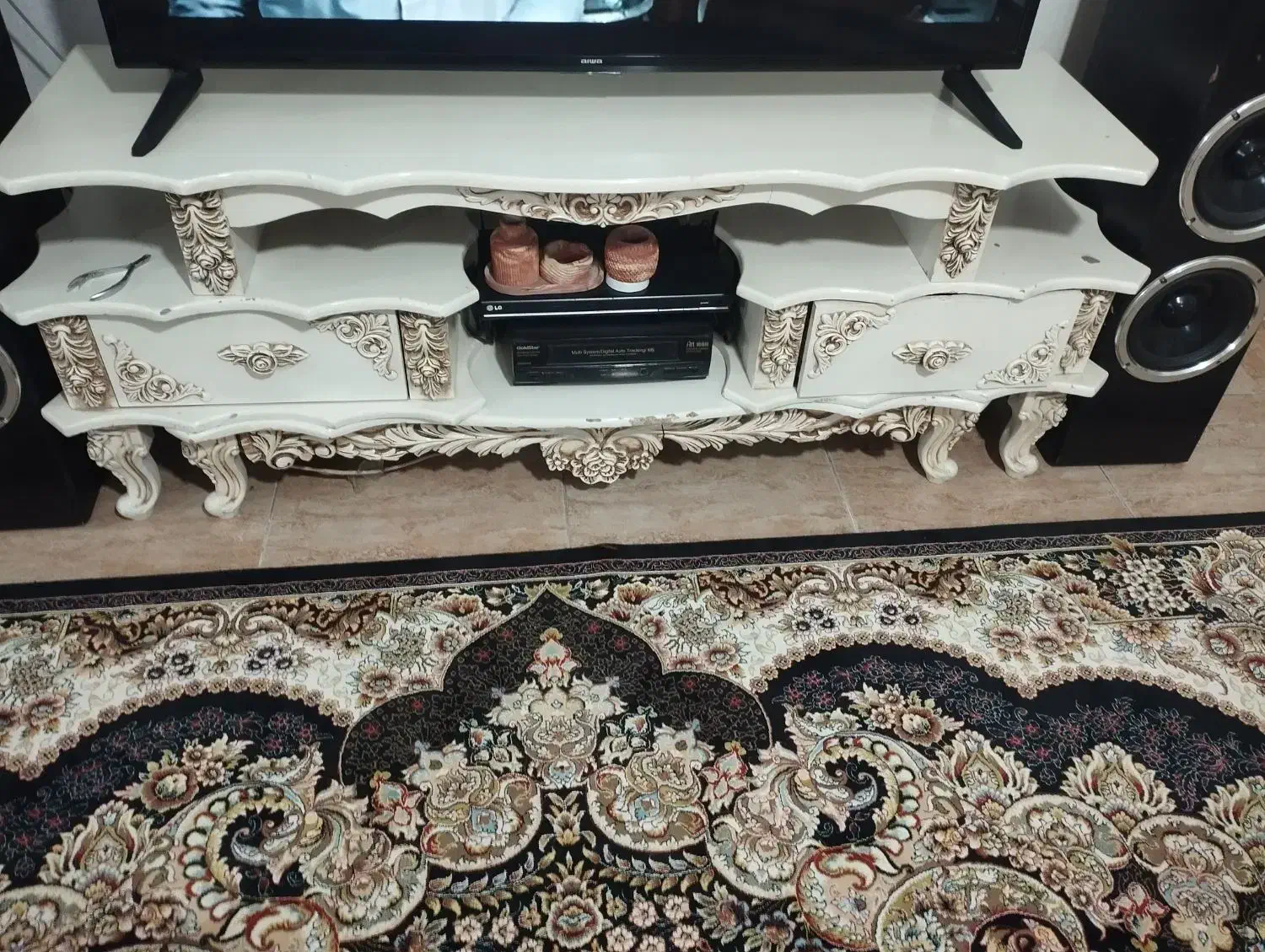 بوفه ومیز تلویزیون|بوفه، ویترین، کنسول|ماهدشت, |دیوار