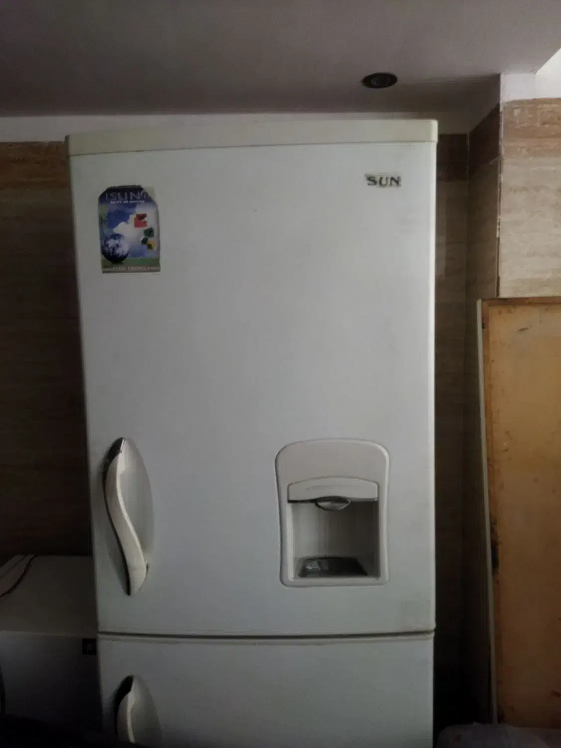 یخچال آیسان|یخچال و فریزر|اسلام‌شهر, شهرک واوان|دیوار