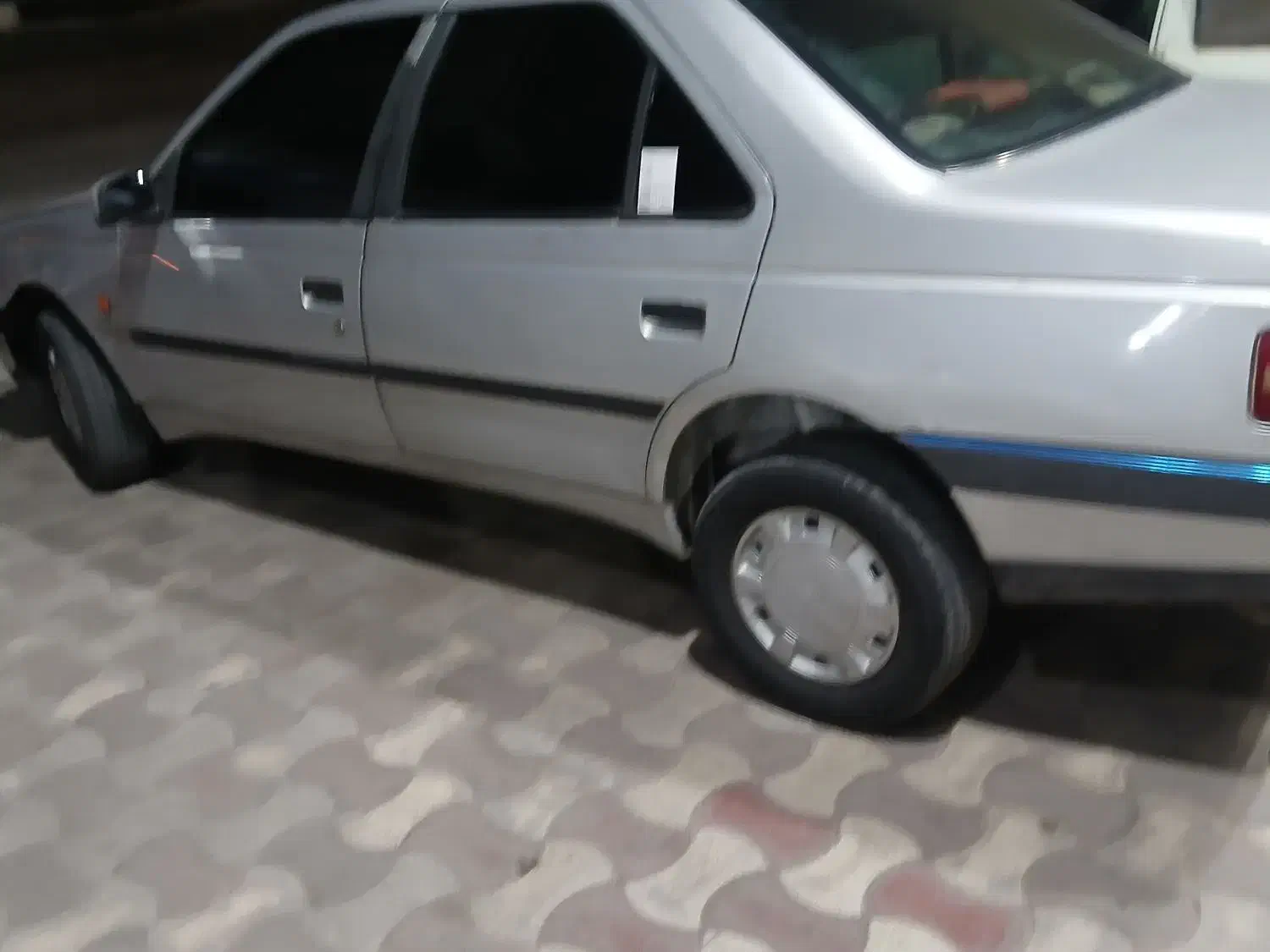 ۴۰۵ نقره ای مدل ۸۸|خودرو سواری و وانت|لاهیجان, کوی زمانی|دیوار