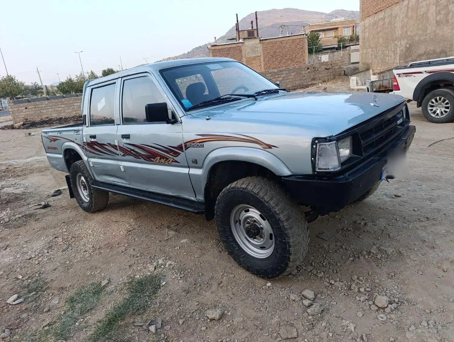 وانت مزدا 2600|خودرو سواری و وانت|بانه, |دیوار