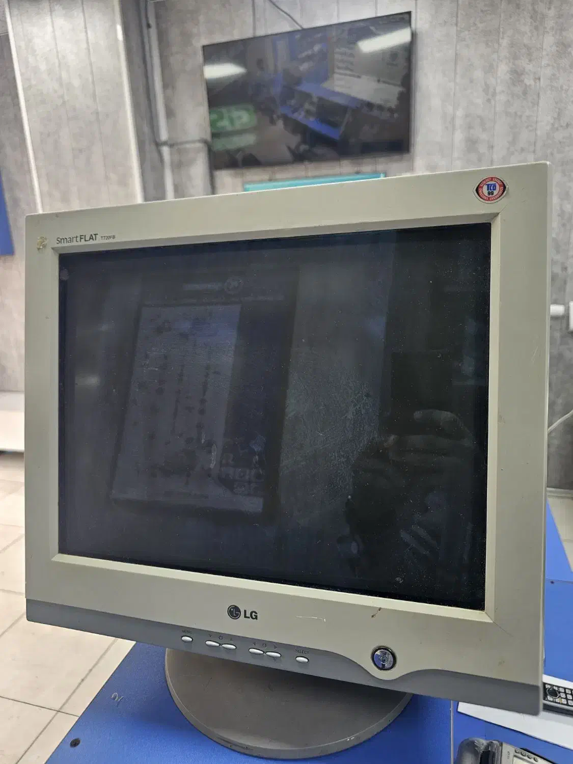 مانیتور LG|قطعات و لوازم جانبی رایانه|فردیس, سرحدی|دیوار