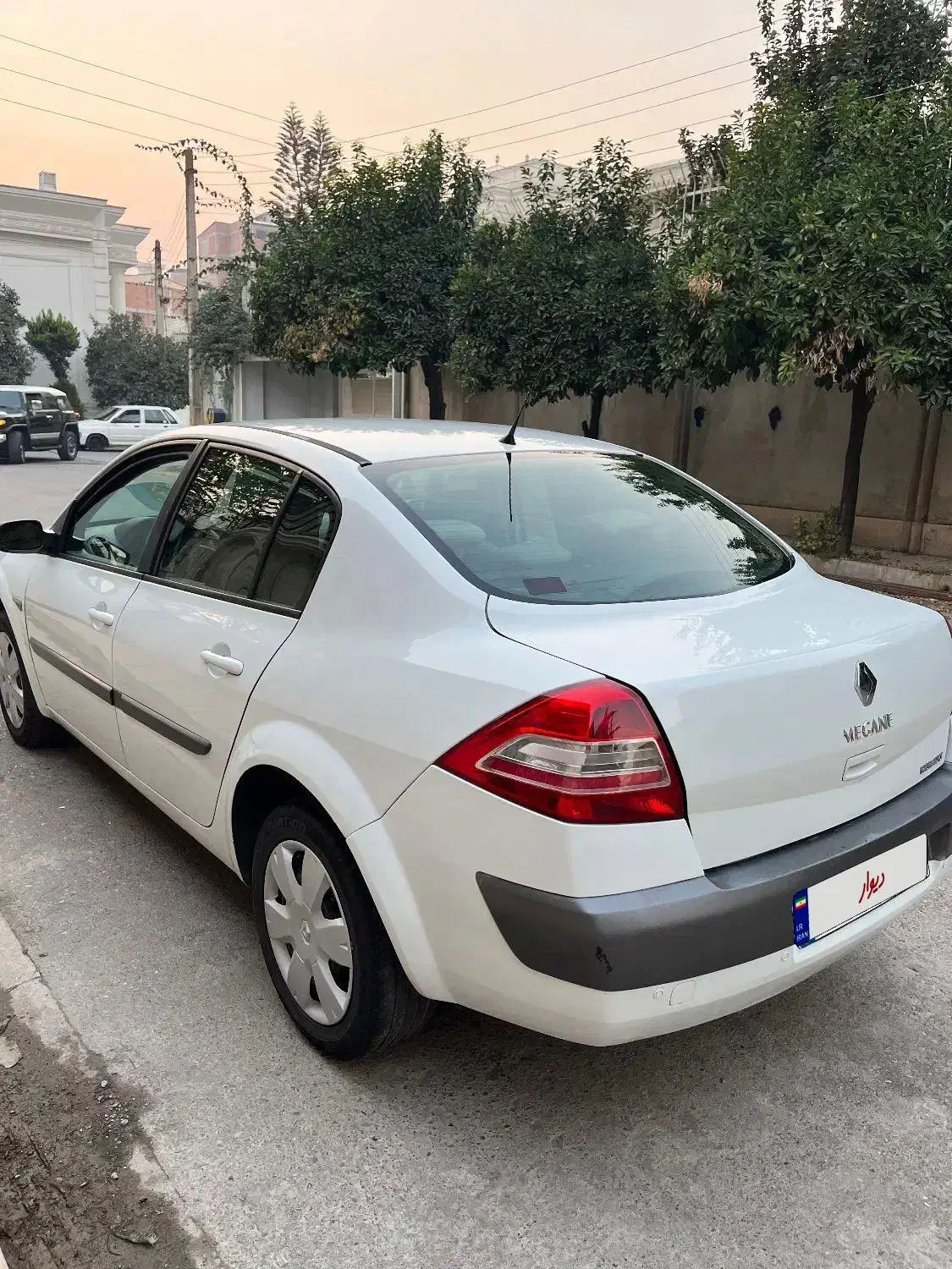 مگان ۹۱ بیرنگ در حد|خودرو سواری و وانت|بابل, |دیوار