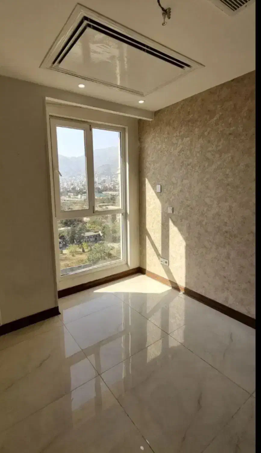 ویـو باز و بدون مشرف در         برج باغ رونیکـا