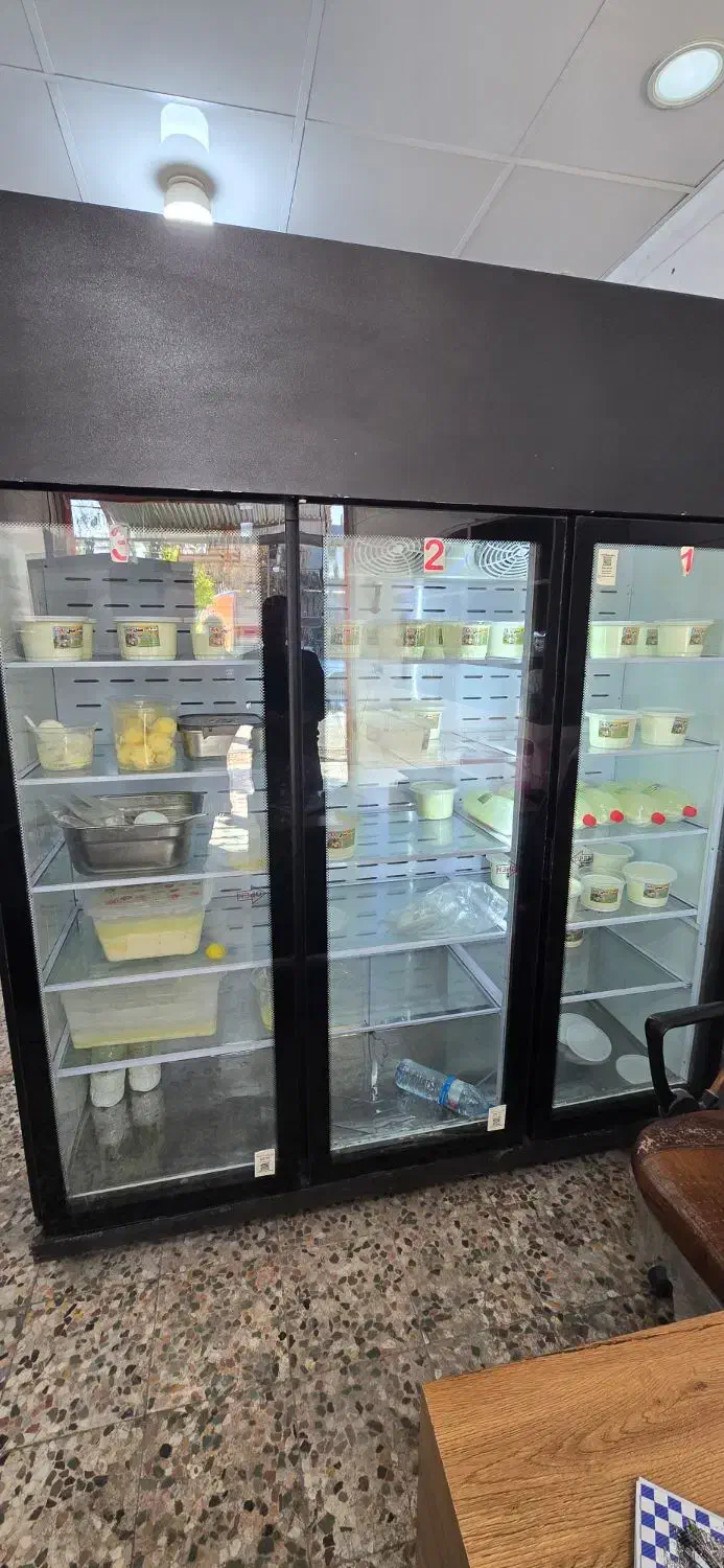 یخچال سه درب در حد|فروشگاه و مغازه|فیروزآباد (فارس), |دیوار