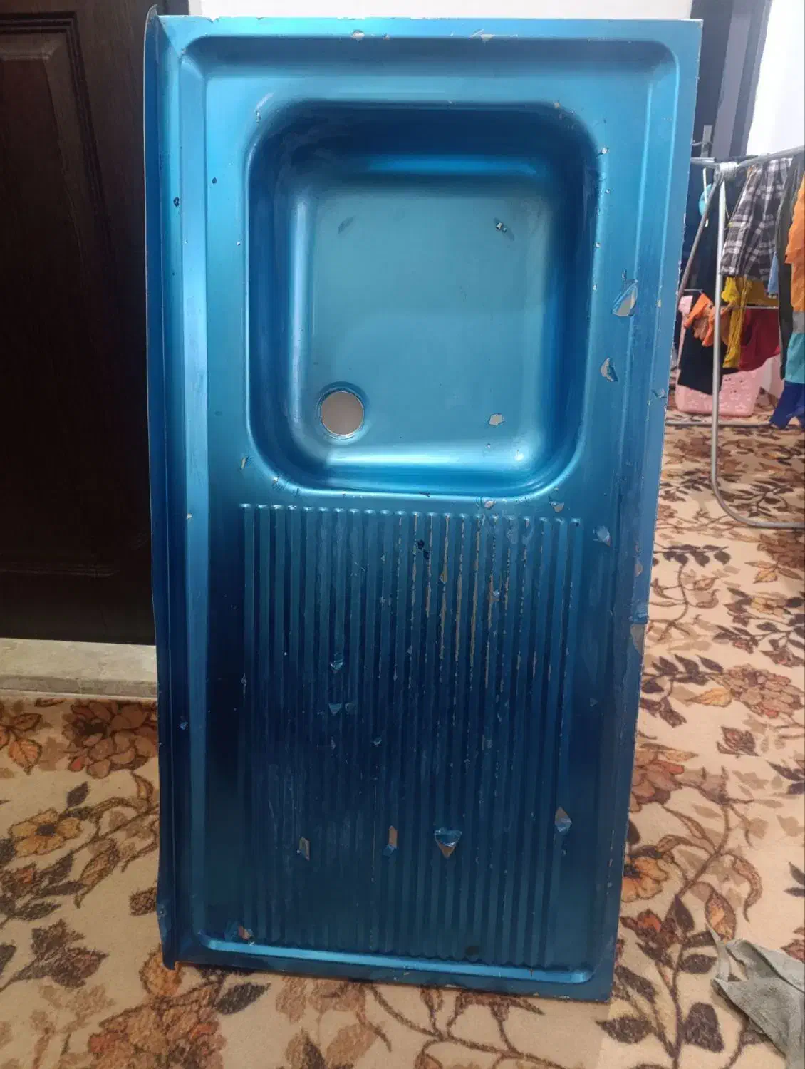 سینگ تک|آبچکان و نظمدهنده ظروف|گلبهار, شهر جدید گلبهار|دیوار