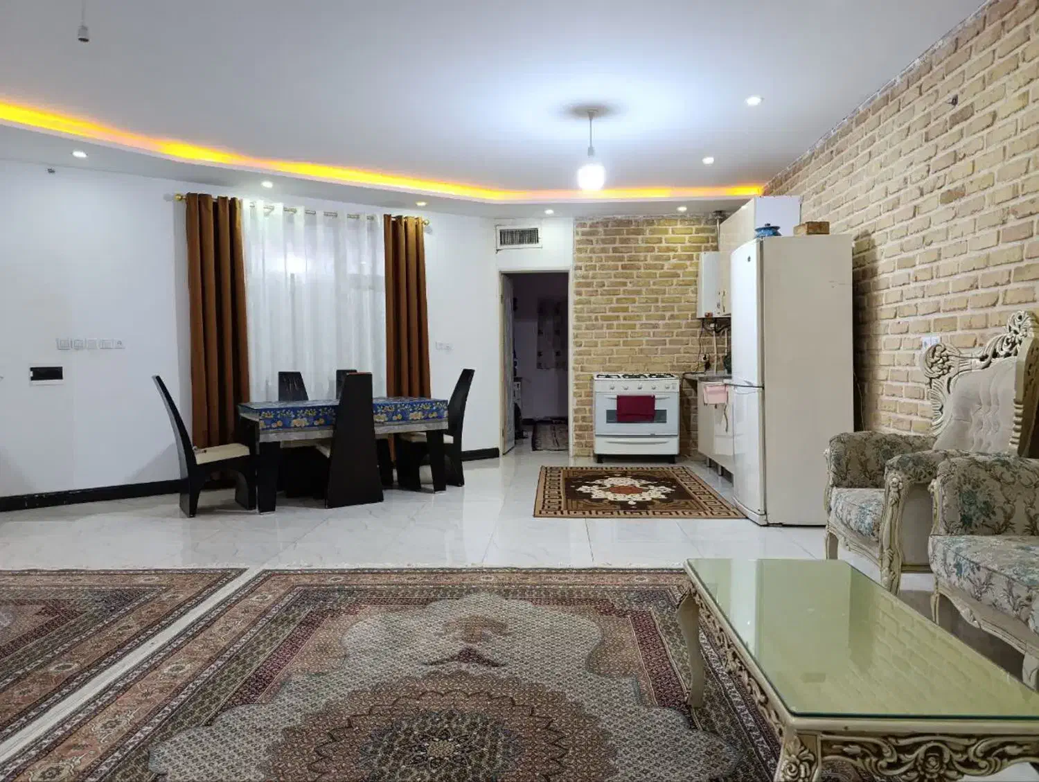 اجاره روزانه و ساعتی باغ ویلا استخردار|اجارهٔ کوتاه‌مدت ویلا و باغ|صباشهر, |دیوار