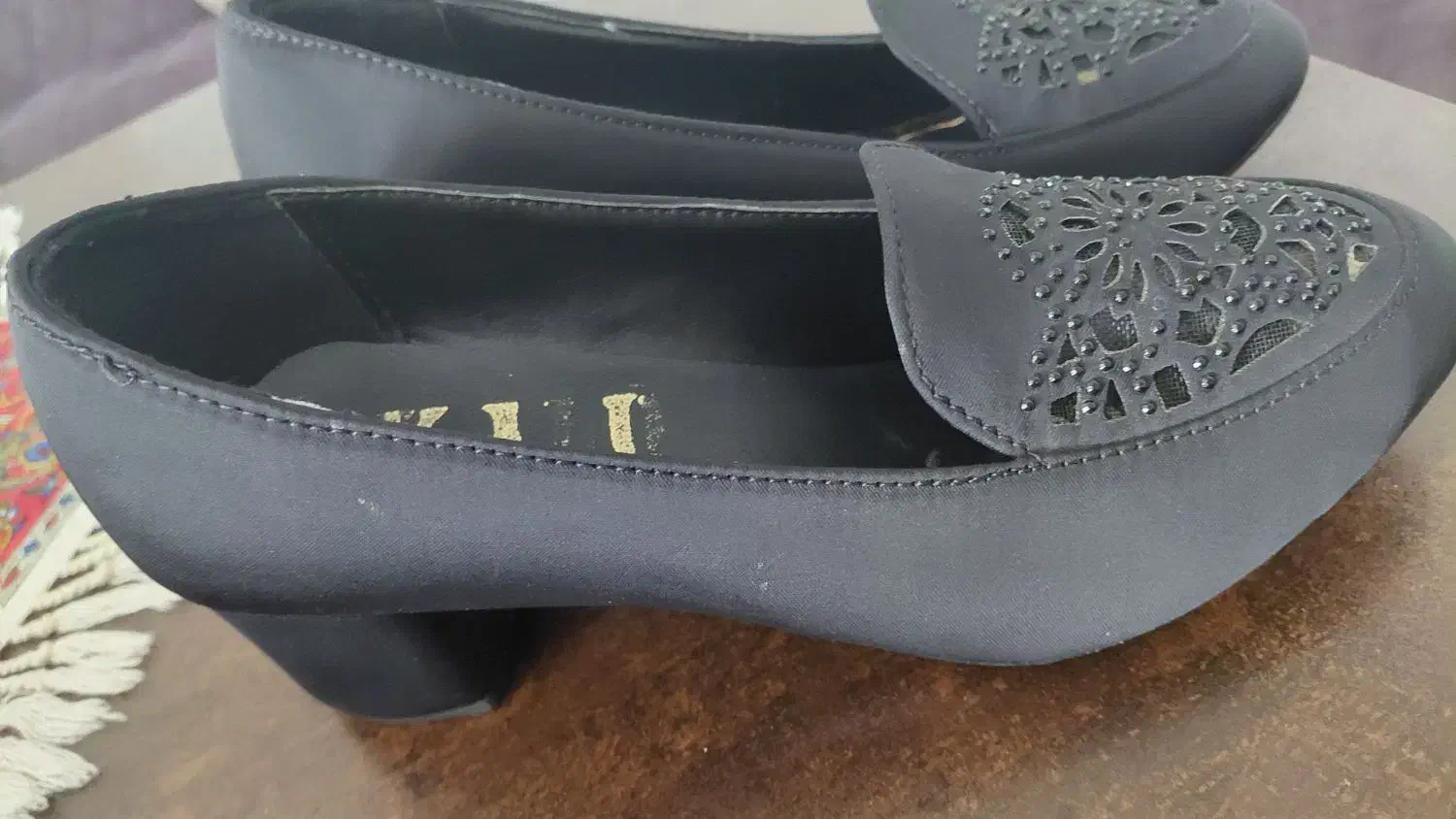 چادر و کفش|لباس|شاهرود, |دیوار