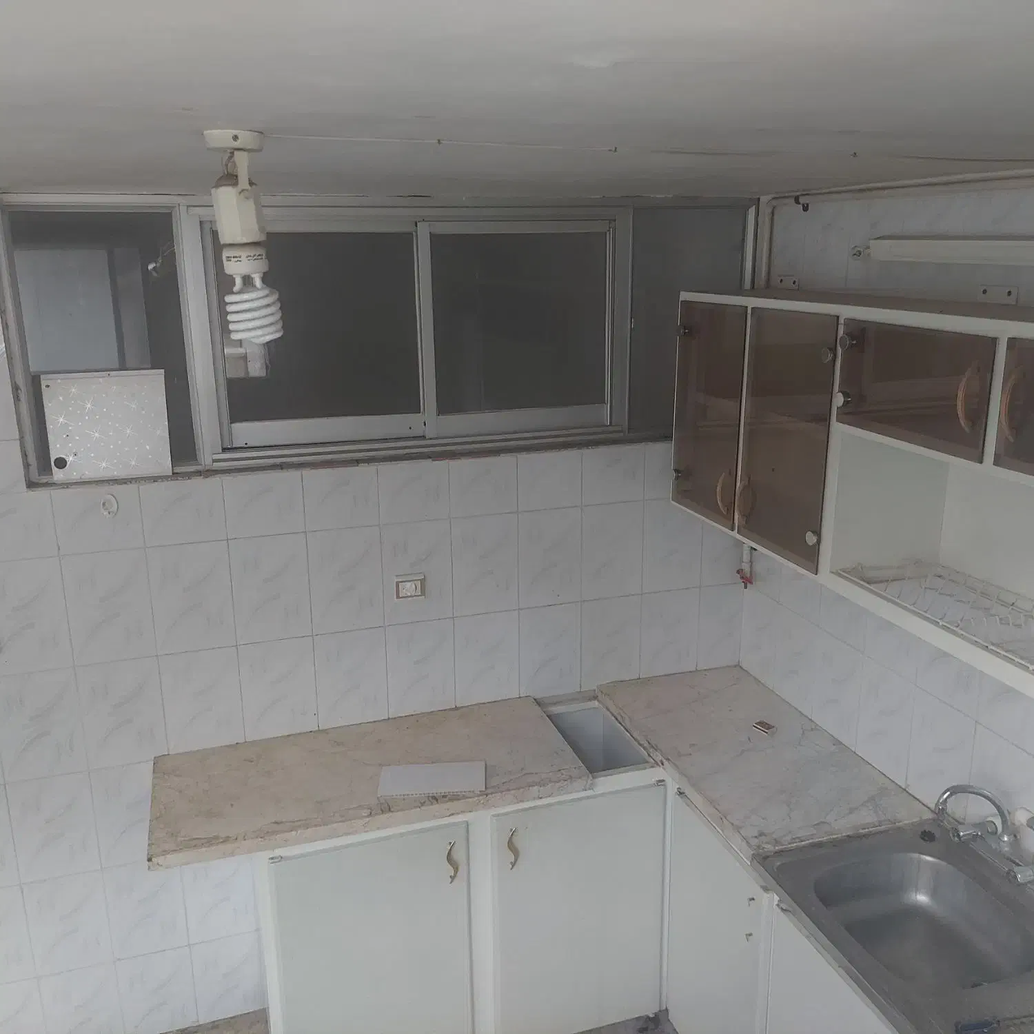 سویت مسکونی مناسب برای خانم مجرد امیراباد خ مفتح|اجارهٔ خانه و ویلا|نجفآباد, مزرعه طالب|دیوار