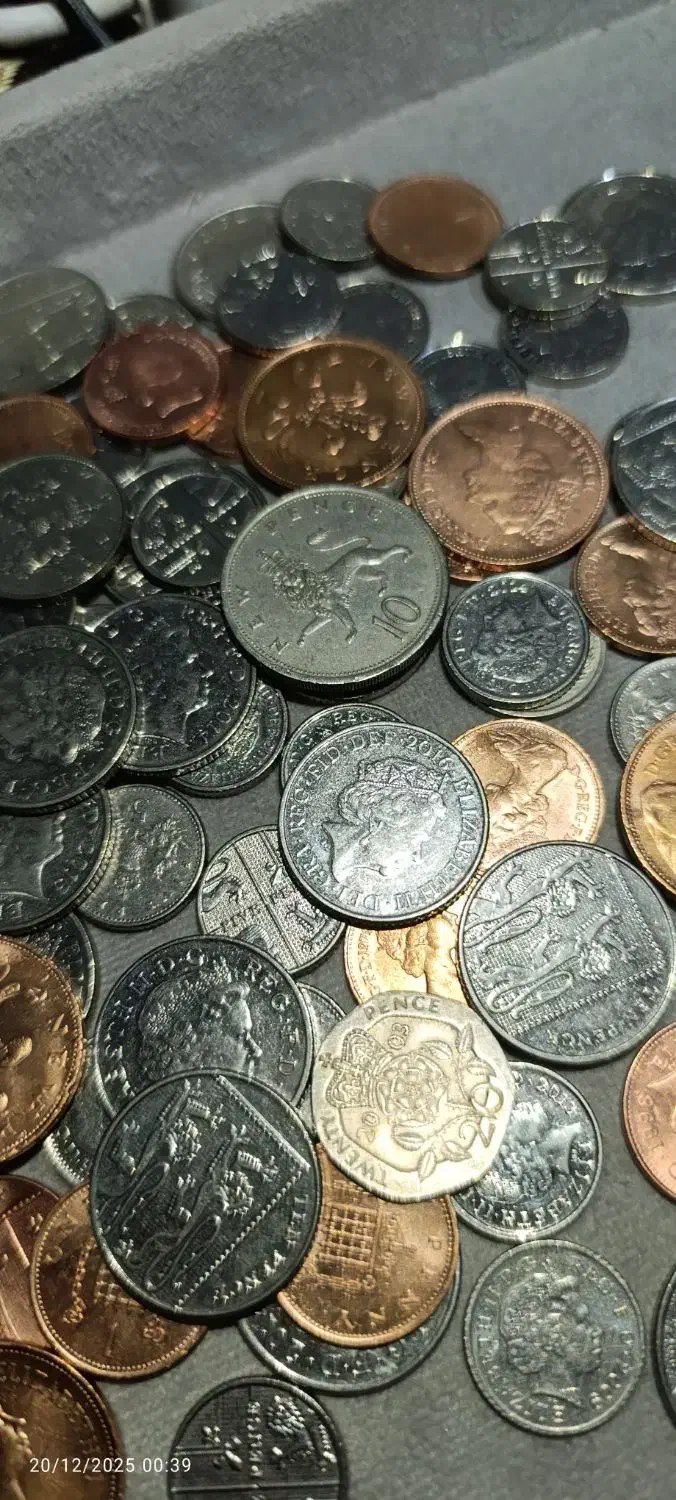 100 تا سکه کلکسیونی ملکه الیزابت انگلیسی|کلکسیون سکه، تمبر، اسکناس|یزد, |دیوار