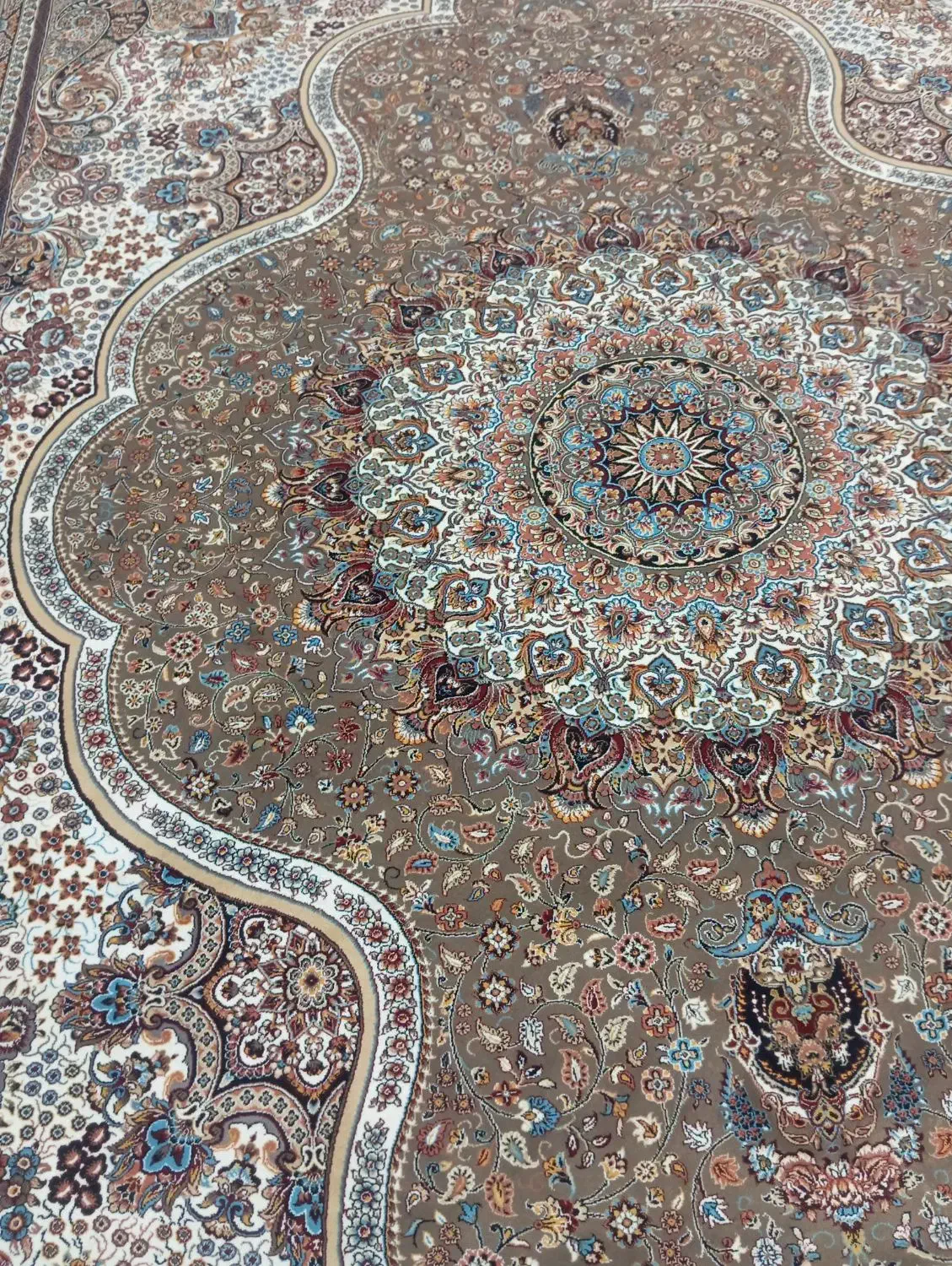 دوازده متری 4تخته|فرش|تربت جام, شاد|دیوار