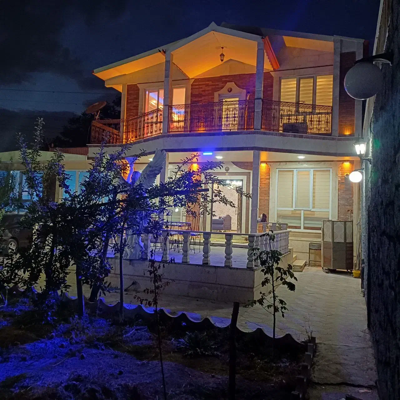 اجاره ویلا استخر دار لوکس|اجارهٔ کوتاه‌مدت ویلا و باغ|تبریز, |دیوار