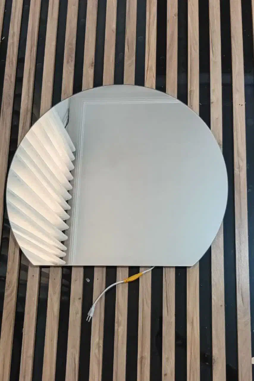 آینه قدی مدرن زیر قیمت خرید|آینه|قم, زاد|دیوار