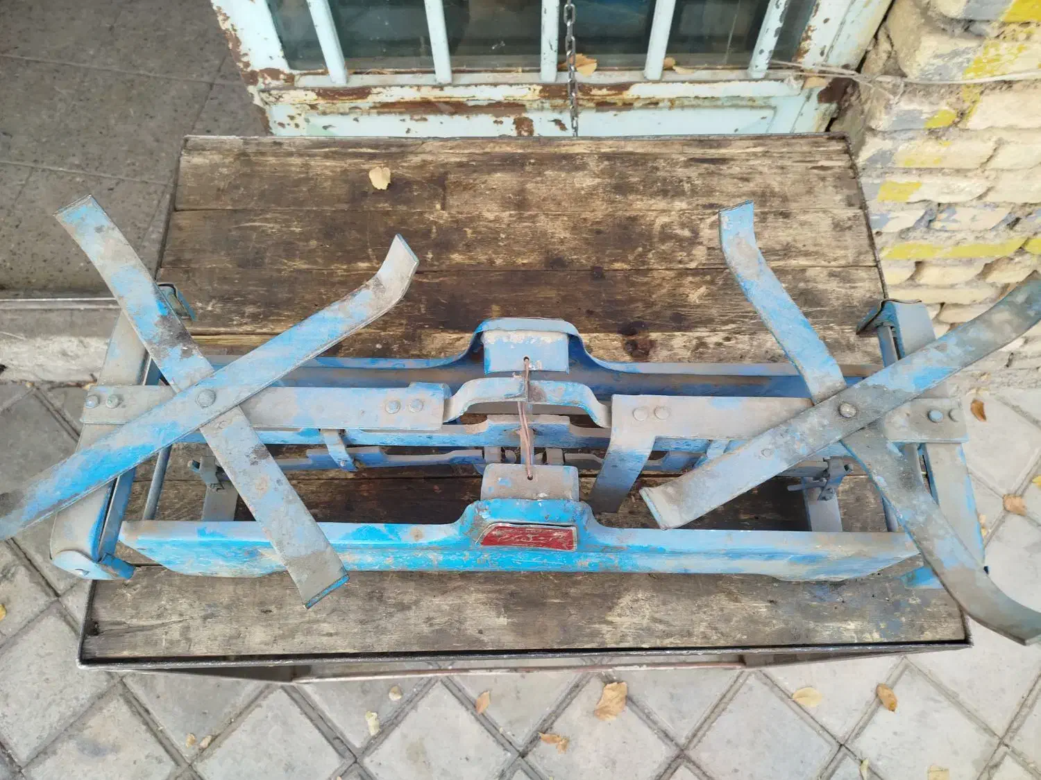 ترازوی سنگی ارج یاب دقیق|کلکسیون اشیاء عتیقه|شهرکرد, |دیوار