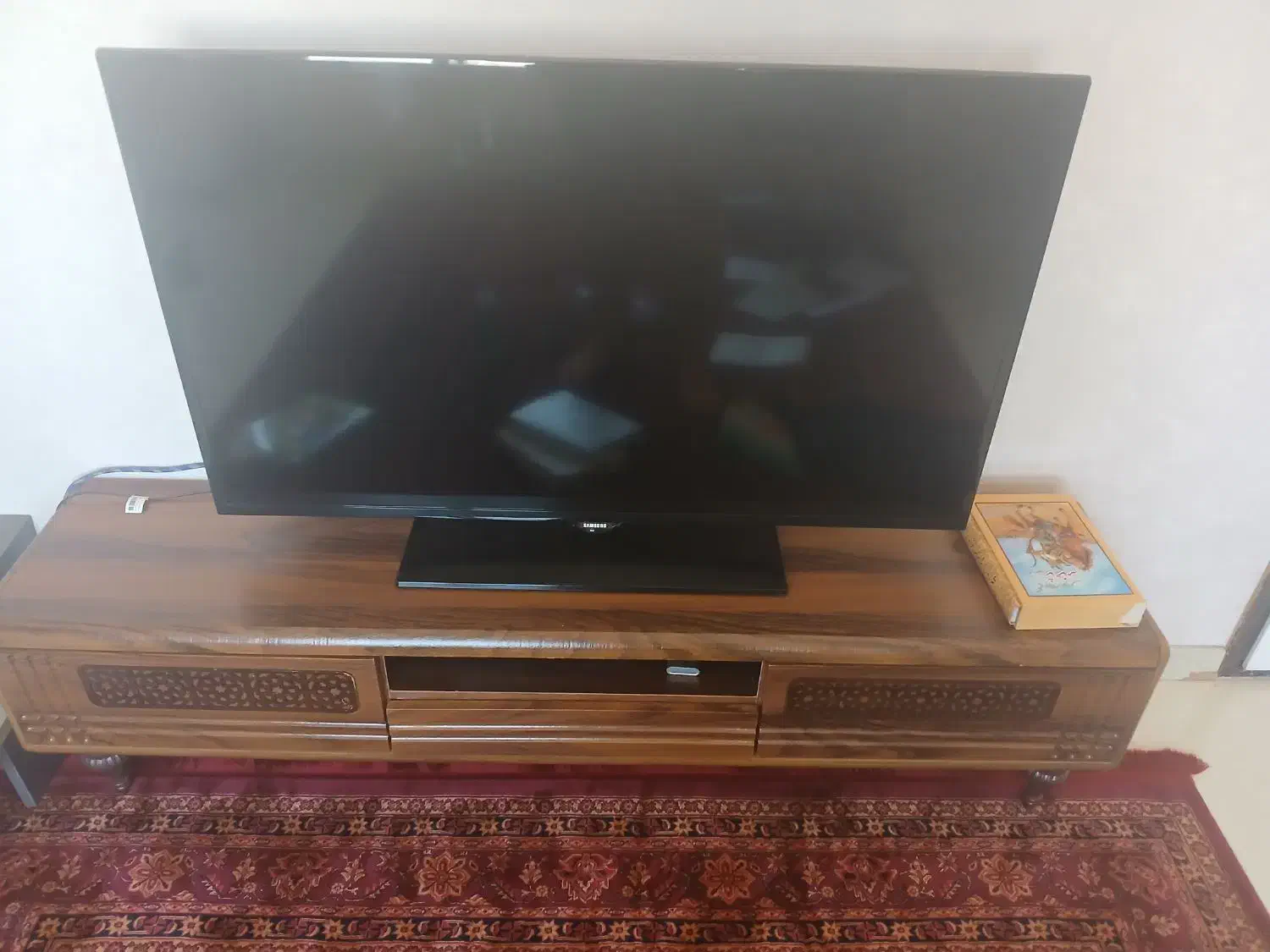 تلویزیون ۴۲ اینچ|تلویزیون و پروژکتور|اردبیل, |دیوار