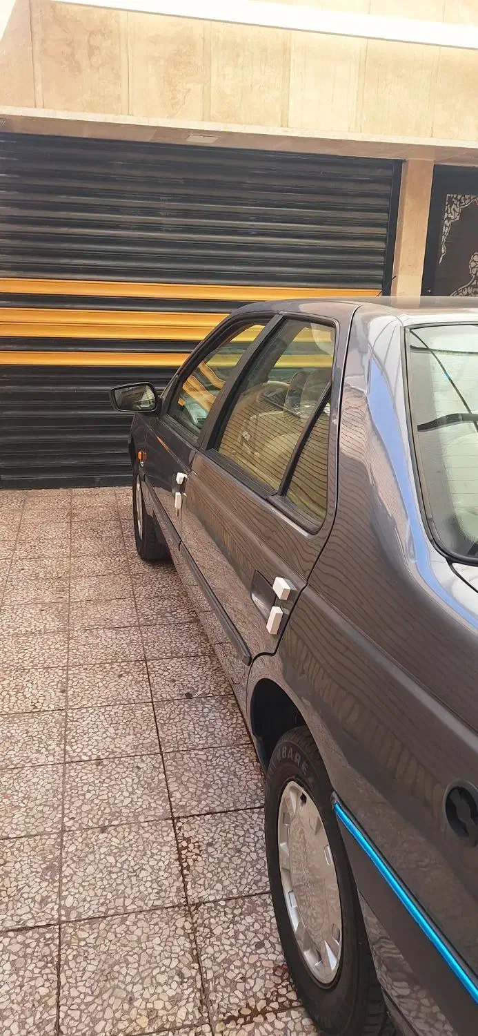 پژو 405بی رنگ مدل 98|خودرو سواری و وانت|قم, چهل درخت‎|دیوار