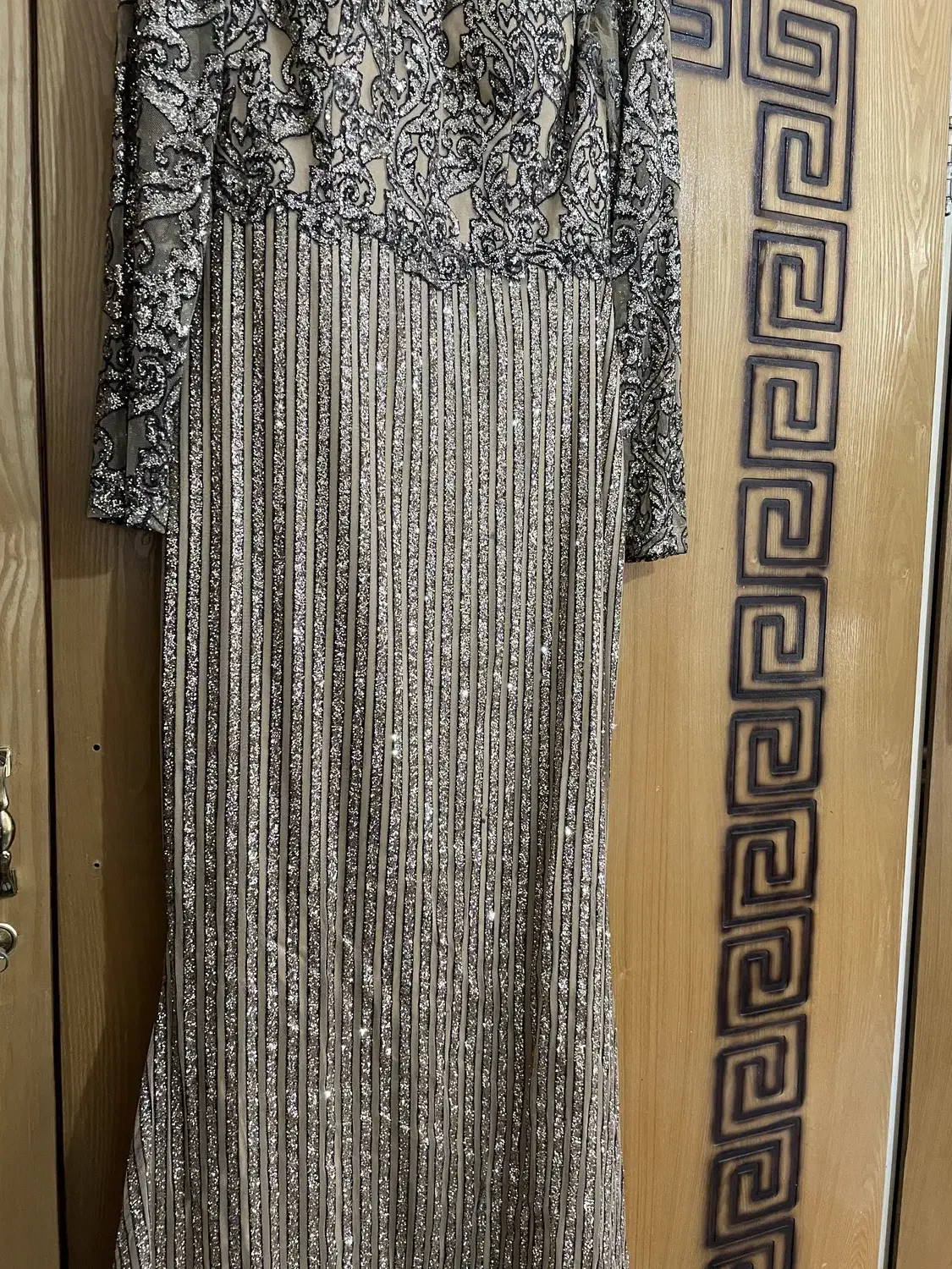 پیراهن مجلسی|لباس|اندیشه, اندیشه فاز ۳|دیوار