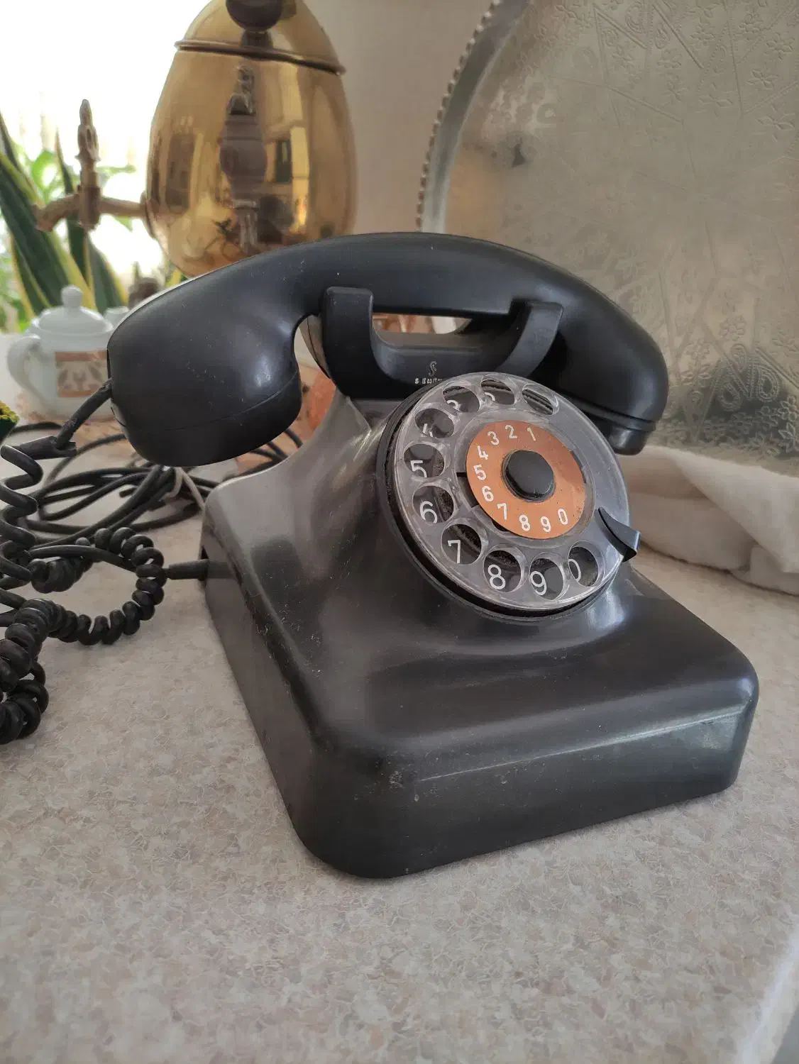 تلفن قدیمی|کلکسیون اشیاء عتیقه|کرج, حسن آباد|دیوار