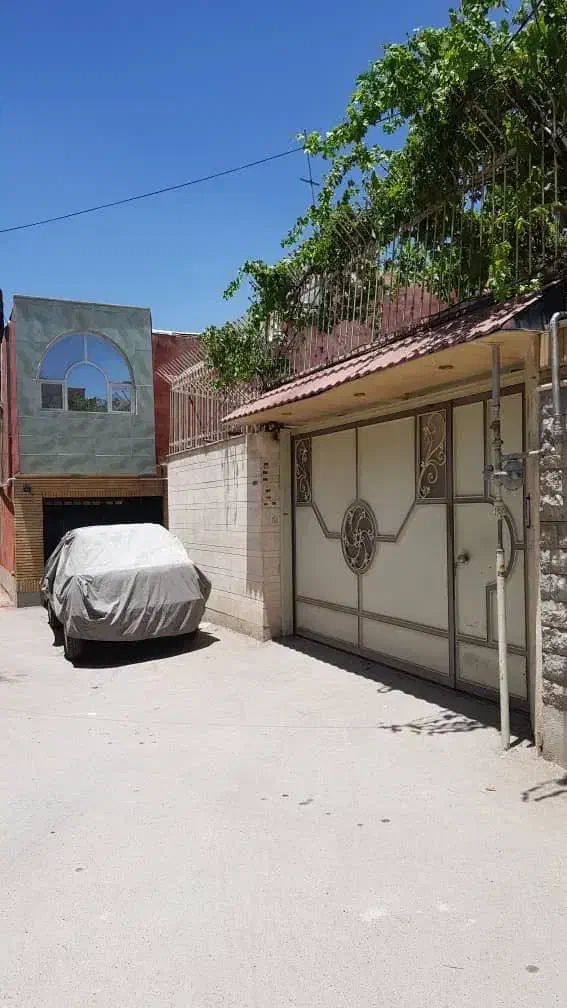 درب حیاط ۴ متری|مصالح و تجهیزات ساختمان|اصفهان, دستگرده|دیوار