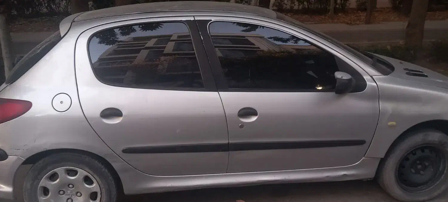 ۲۰۶ مدل ۸۳|خودرو سواری و وانت|اصفهان, مهرآباد|دیوار