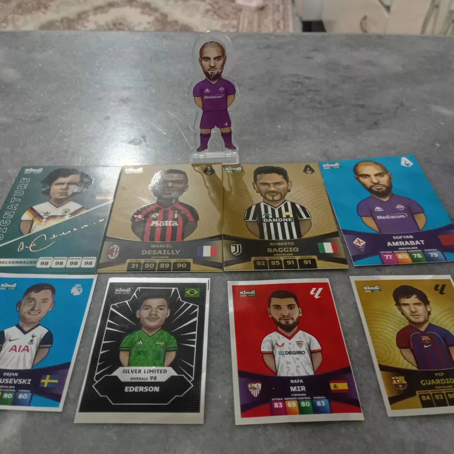 کارتکیمدی|اسباببازی|خزل, |دیوار