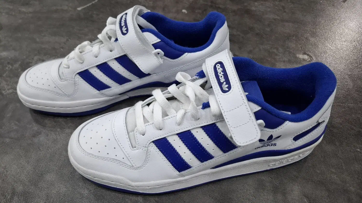 کفش آدیداس اصل نو نو|کیف، کفش، کمربند|شاهین‌شهر, مخابرات (شهید بهشتی)|دیوار