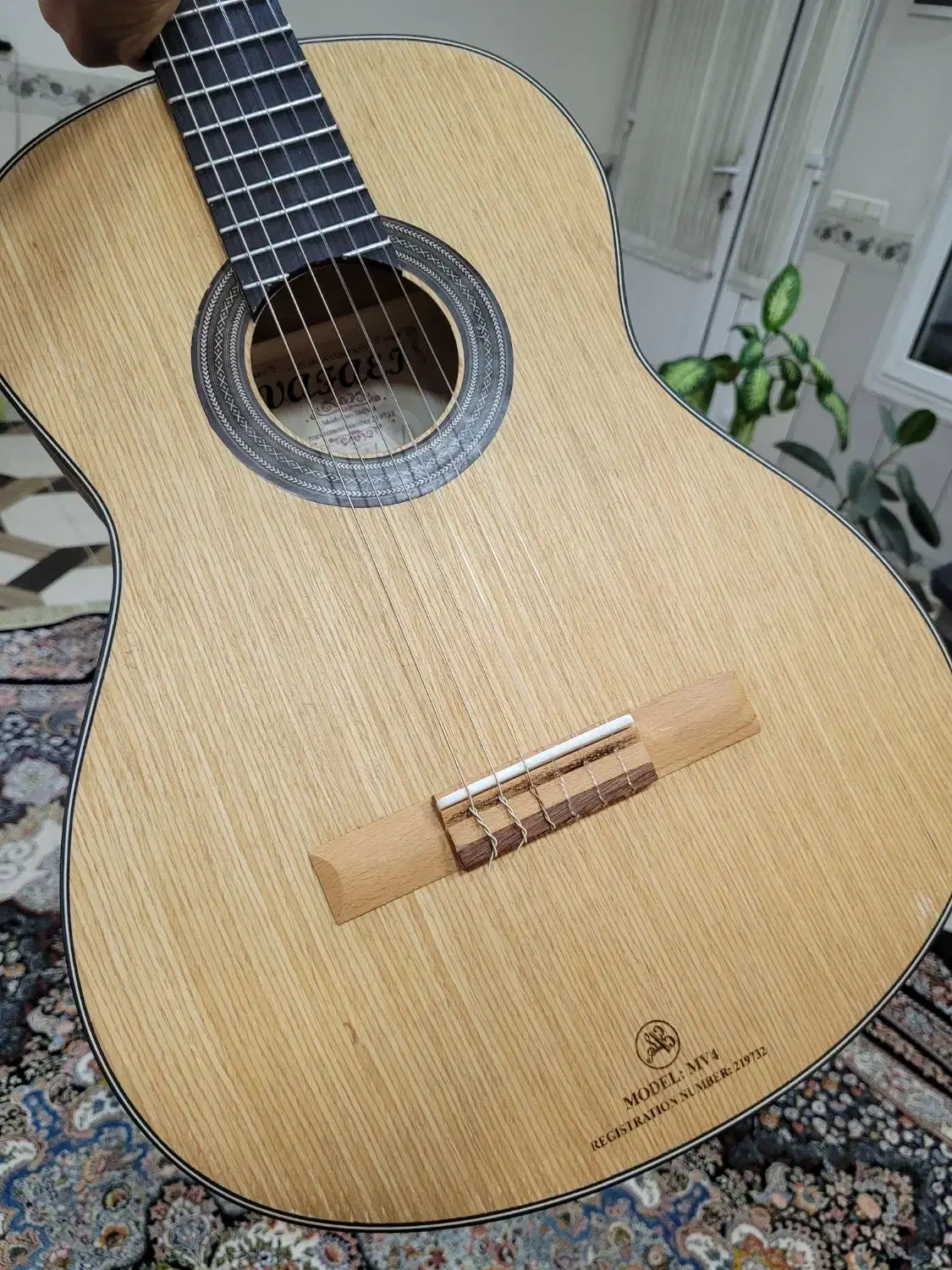 گیتار mv4|گیتار، بیس، امپلیفایر|سیرجان, |دیوار