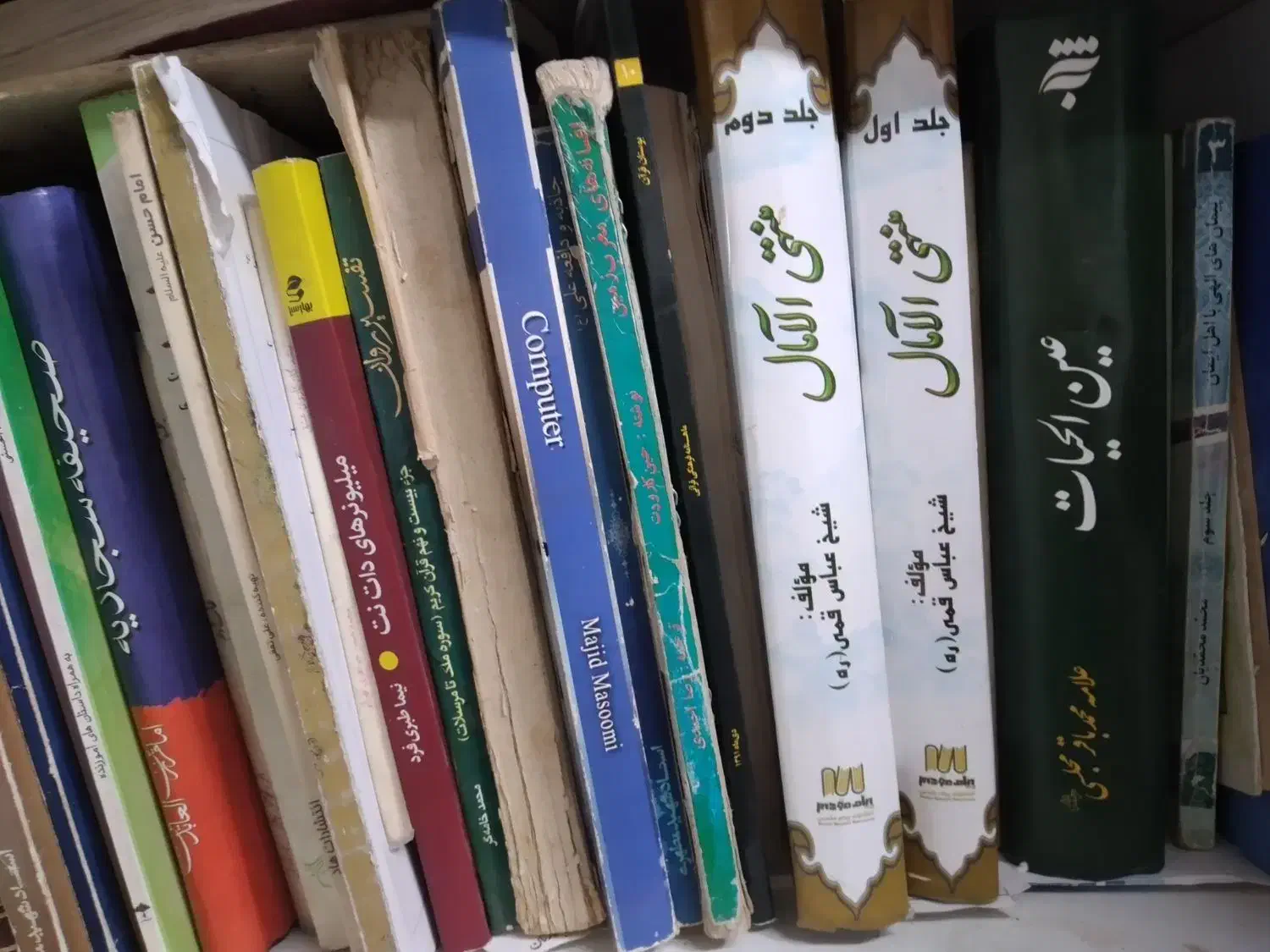 مقداری ۶۰ جلد کتاب قیمت مناسب فروشی تک فروش نیست|کتاب و مجله تاریخی|شاهرود, |دیوار