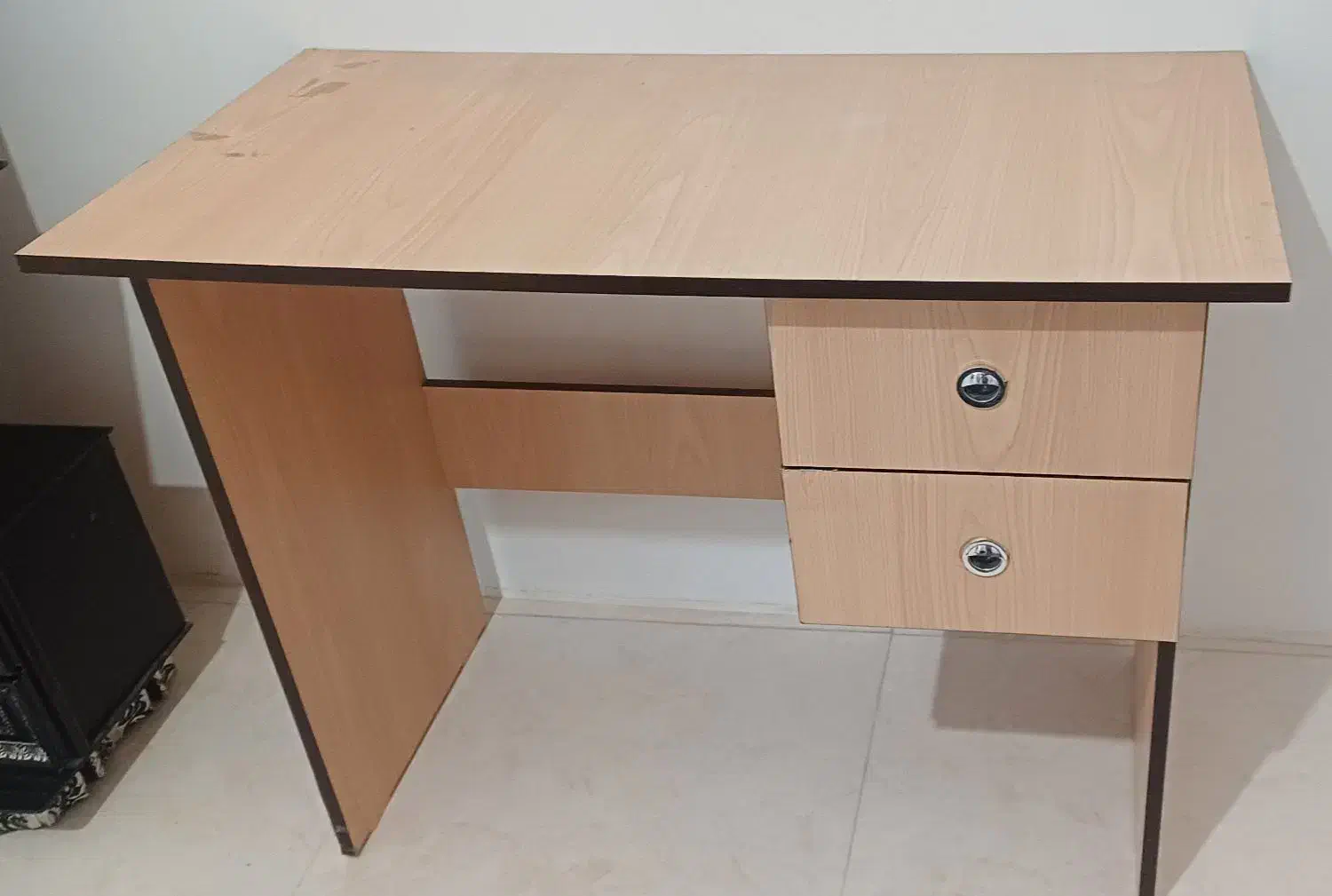 میز تحریر|مبلمان اداری|خرم‌آباد, |دیوار