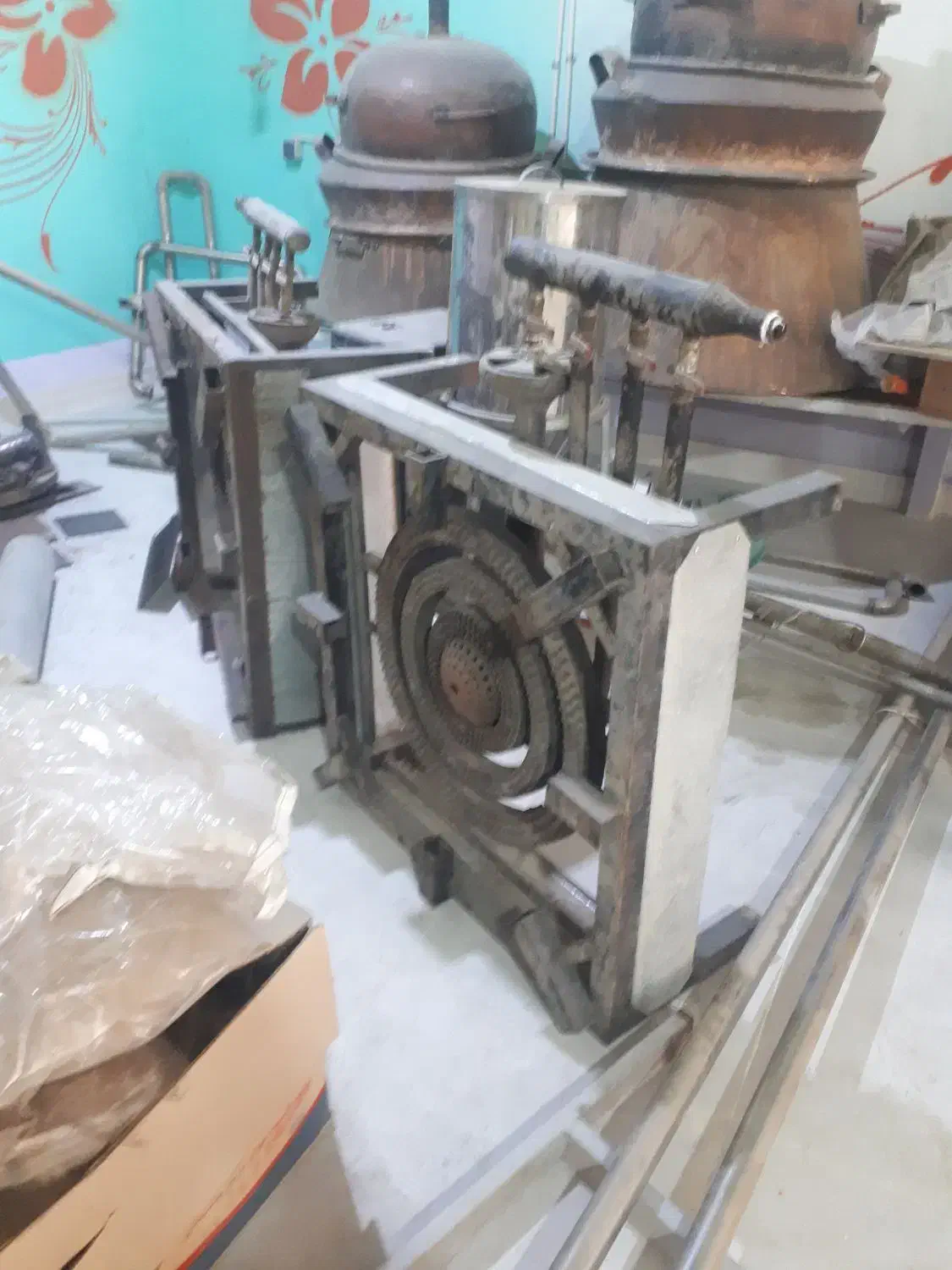 دیگ مسی بزرگ|ظروف پختوپز|زاهدان, |دیوار