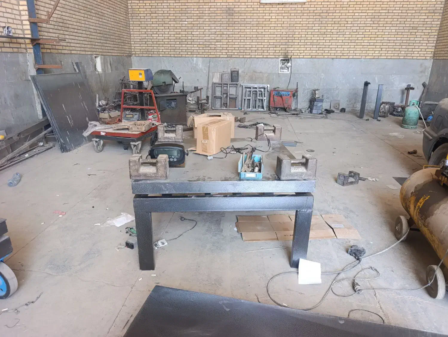 باسکول ۱۵۰۰ کیلویی چرخدار|فروشگاه و مغازه|برخوار, |دیوار