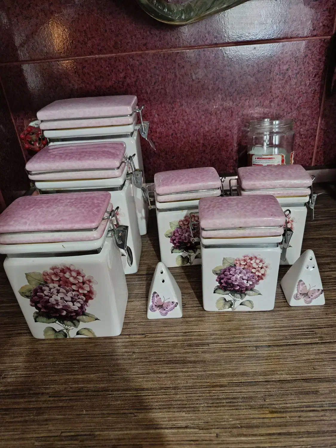 پاسماوری|ظروف نگهدارنده، پلاستیکی، یکبارمصرف|گلبهار, شهر جدید گلبهار|دیوار