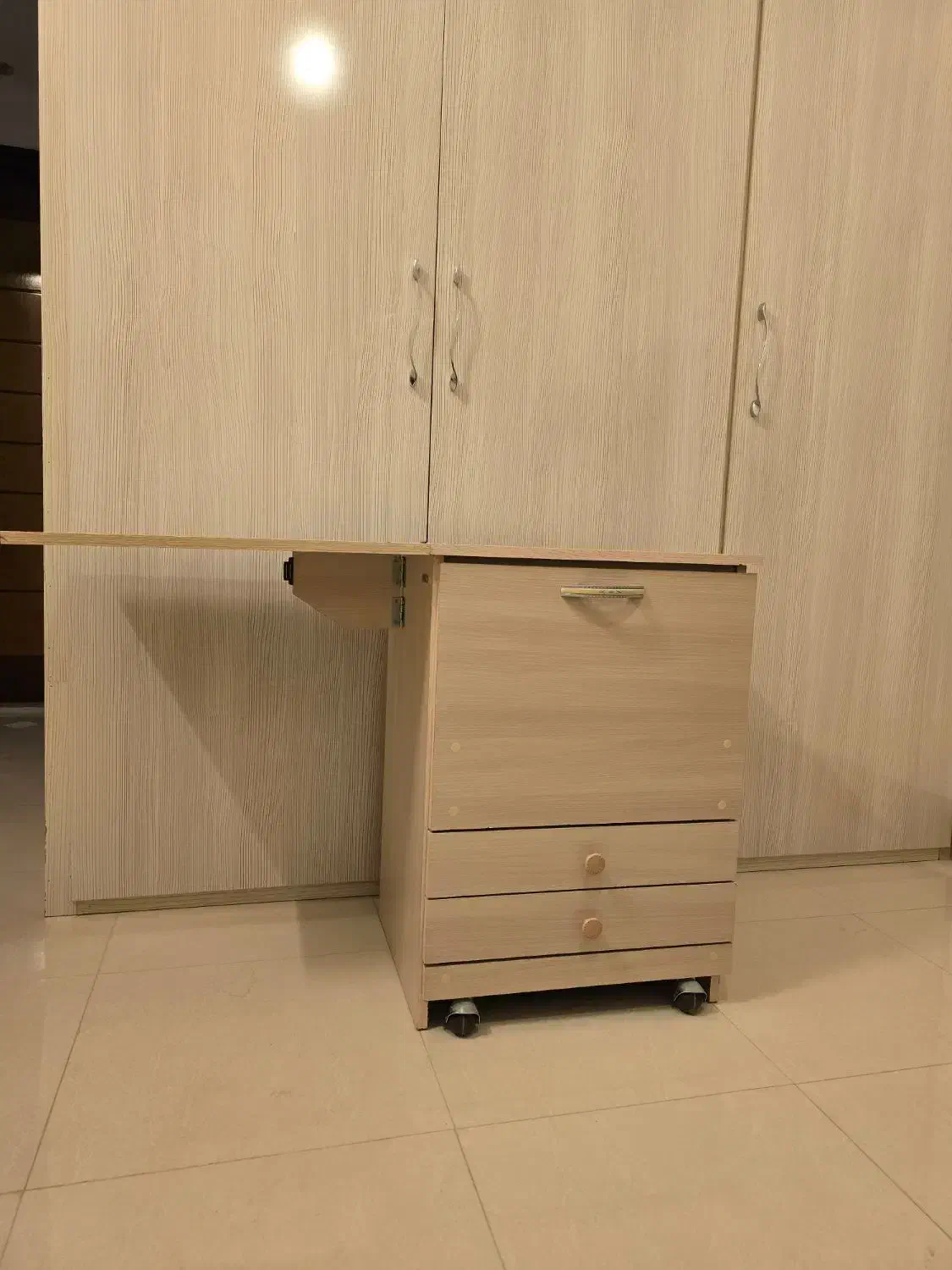 میز مبله چرخ خیاطی|لوازم خیاطی و بافتنی|تیران, |دیوار