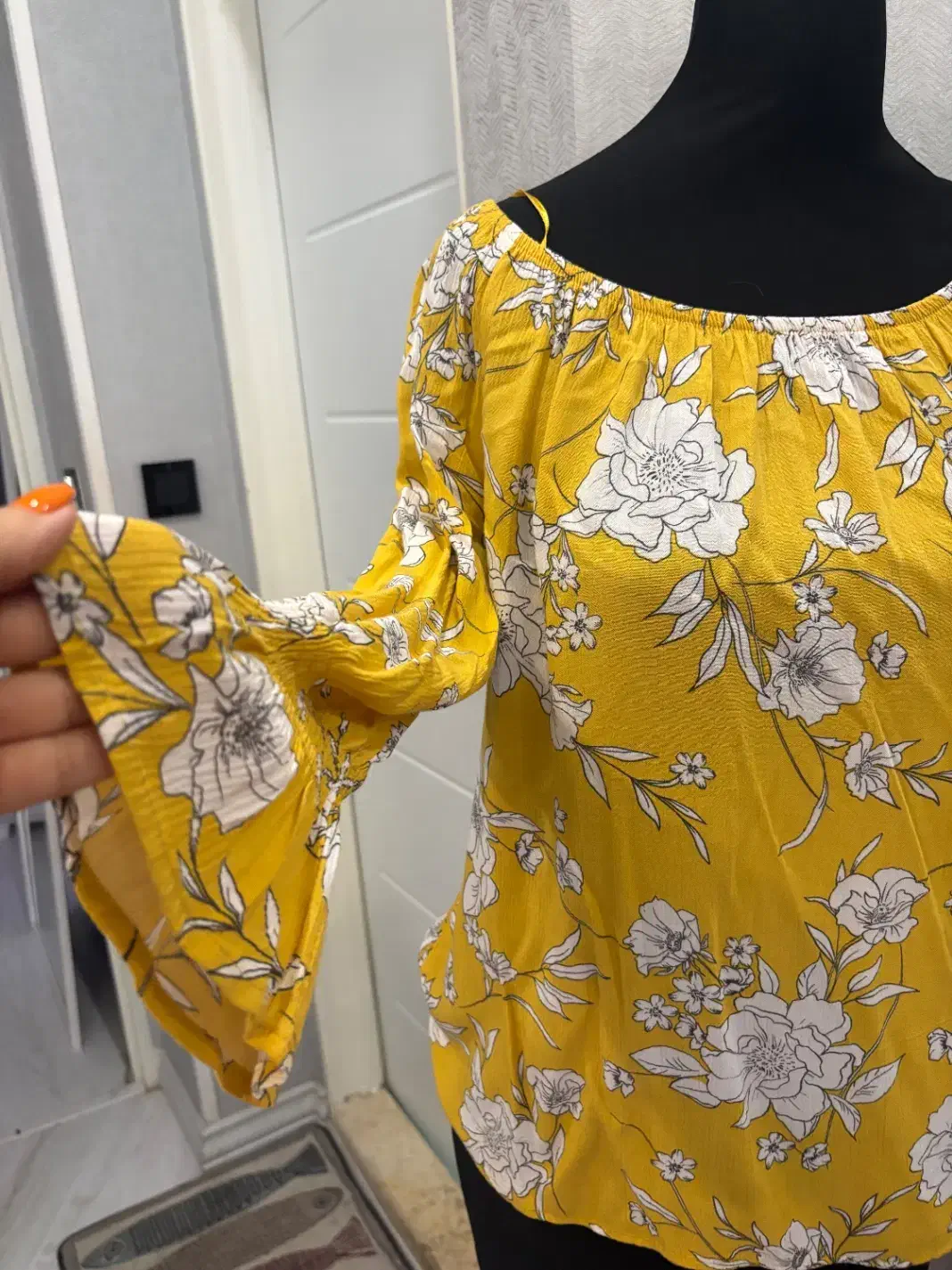 فروش لباس بعلت مهاجرت در حد نو همه باهم فقط|لباس|رشت, علی آباد|دیوار