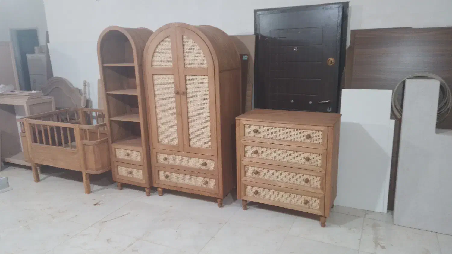 تخت خواب نوزادی،کمد،دراور،ویترین،چوب وحصیری|تخت و سرویس خواب|تهران, فاطمی|دیوار