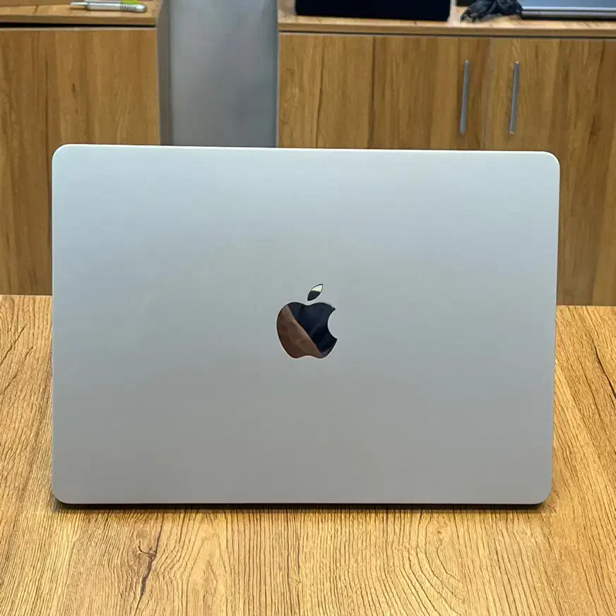 مک بوک Air/M2/8/256 سایکل 49باتری با کارتن|رایانه همراه|مشهد, ارشاد|دیوار