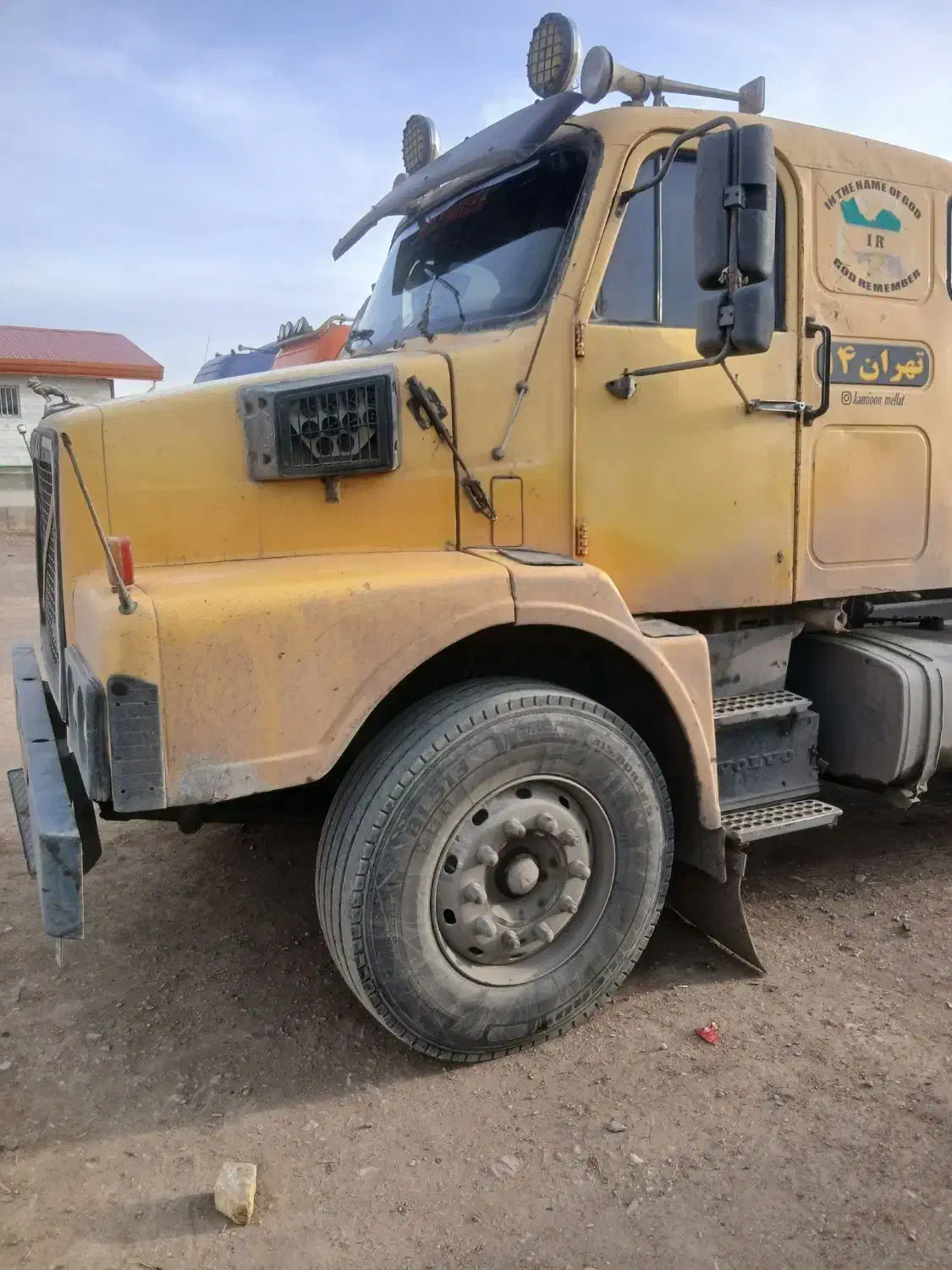 ولووN12 مدل۶۲|خودرو سنگین|اسفرورین, |دیوار