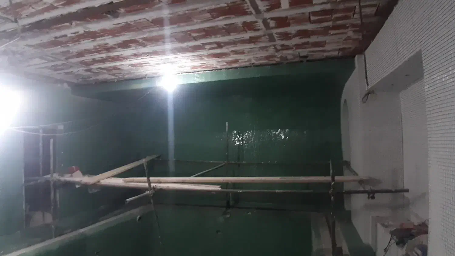 اجرای کاشی استخر|خدمات پیشه و مهارت|کرمان, |دیوار