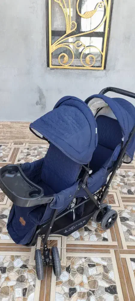 کالسکه دوقلوی تمیز در حد نو|کالسکه و لوازم جانبی|لامرد, |دیوار