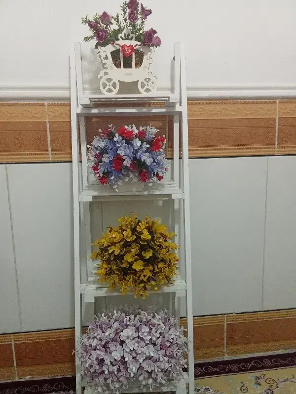 استند با چهار تا گل|گل مصنوعی|ساوه, |دیوار