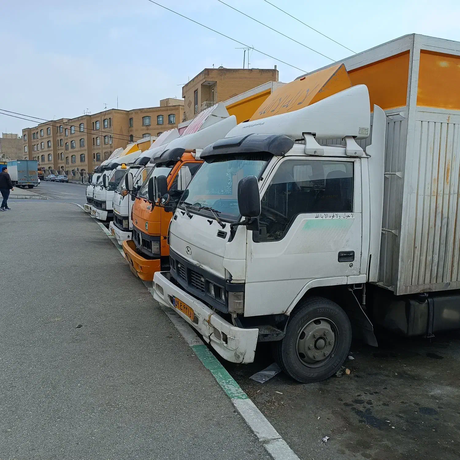 اتوبار باربری حمل اثاث داخل شهرو شهرستان بسته بندی|خدمات حمل و نقل|سنندج, |دیوار