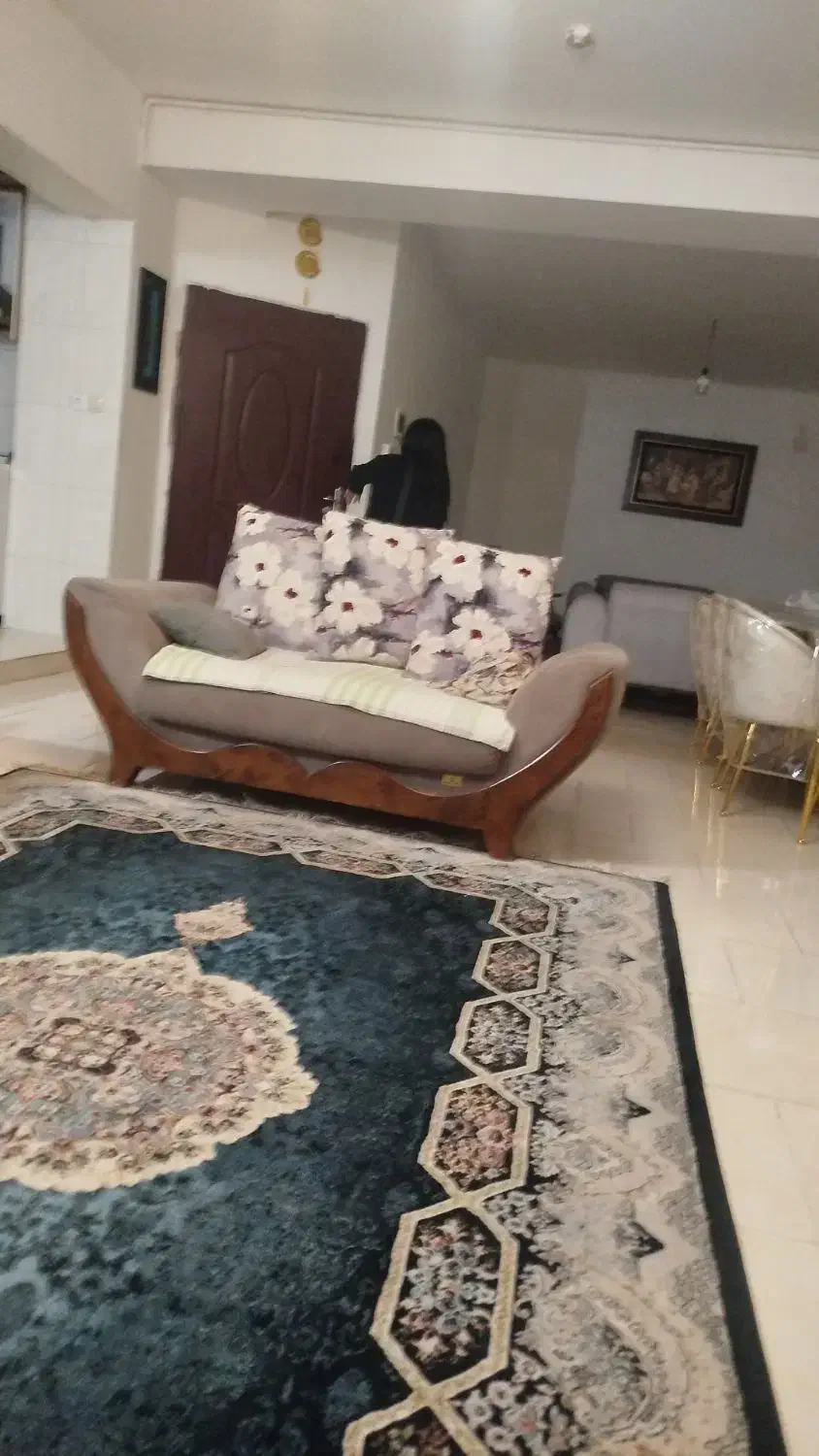 فرش|فرش|فردیس, نگارستان|دیوار