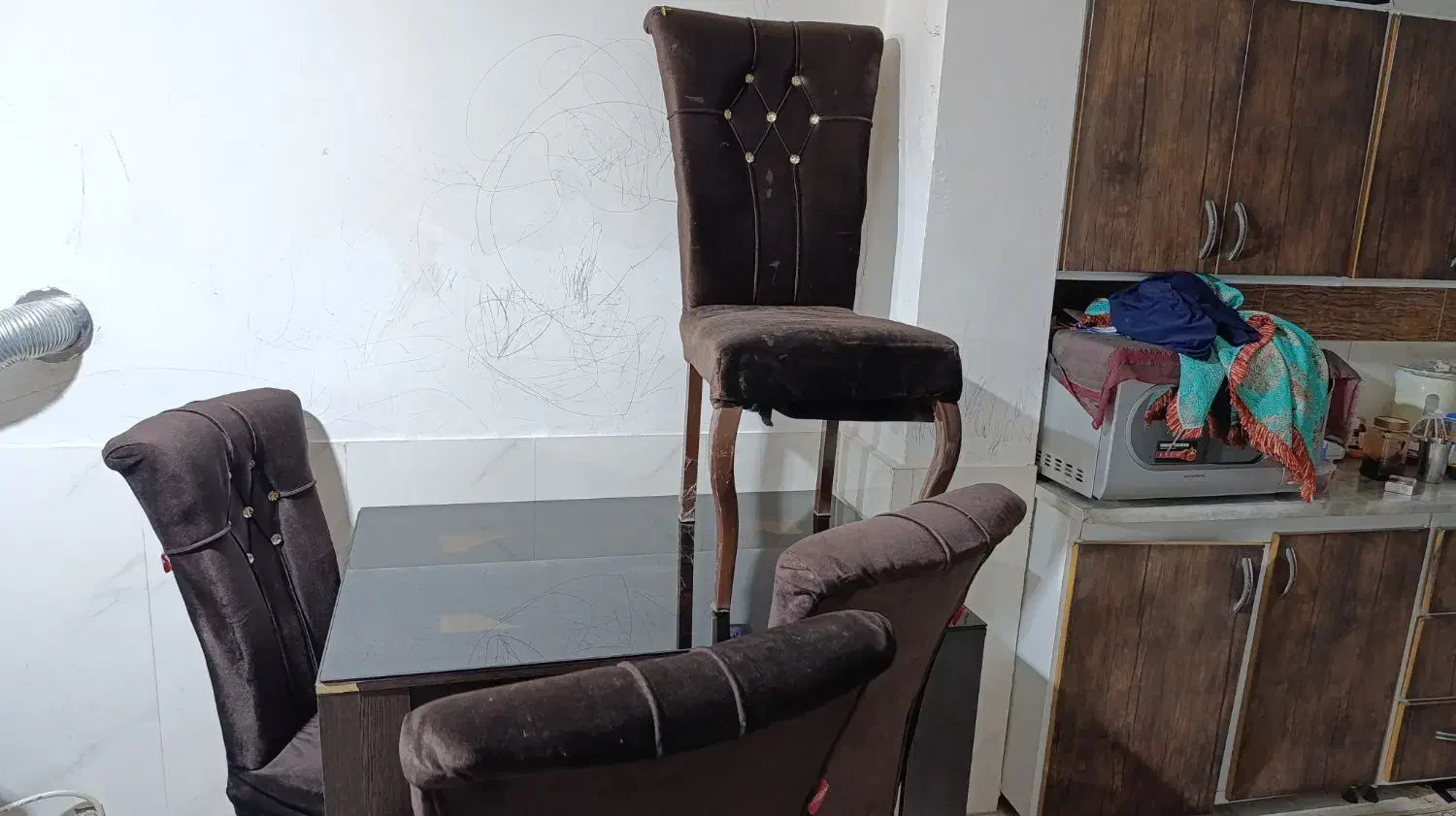 میز ناهار خوری|میز و صندلی غذاخوری|شیراز, شیخ علی چوپان|دیوار