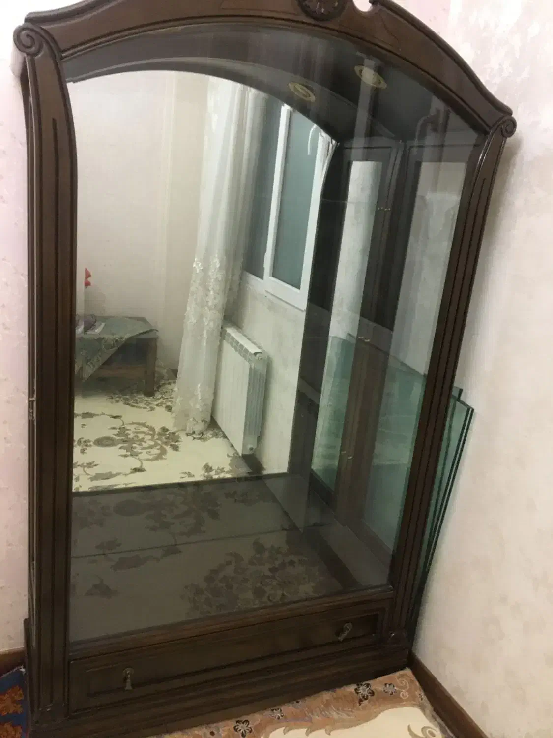 بوفه تمام چوب با 3 شیشه 8 میل چهار طبقه|بوفه، ویترین، کنسول|تهران, فردوس|دیوار