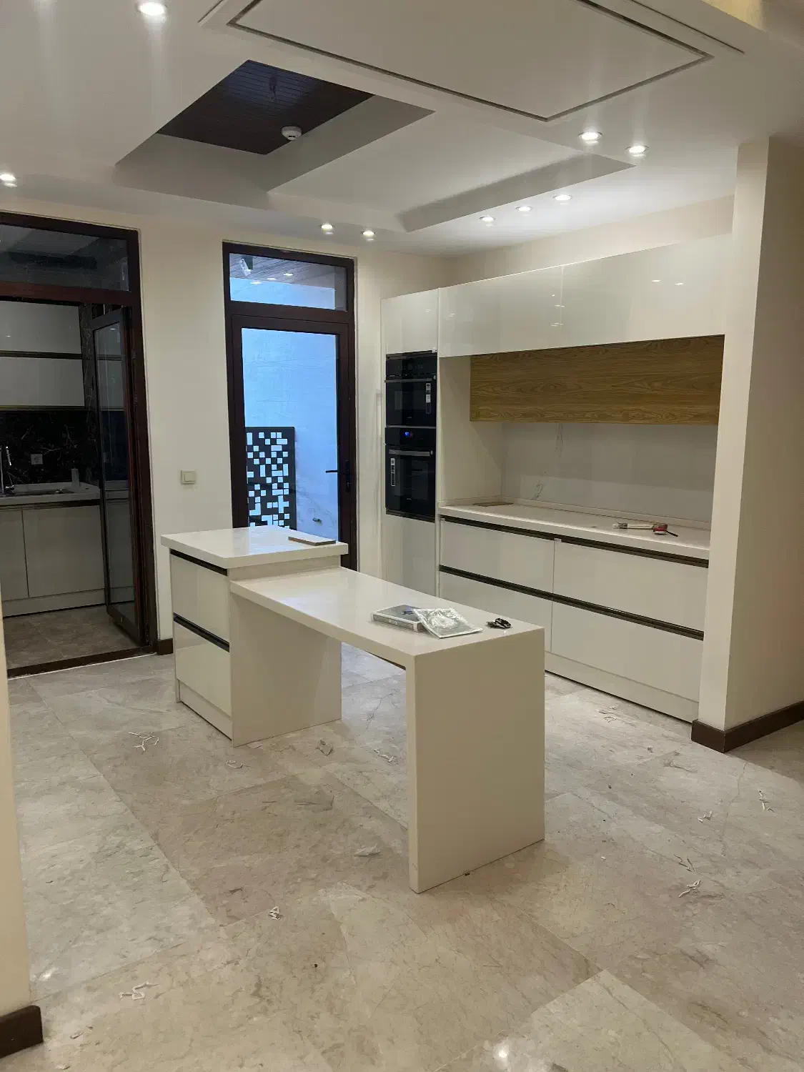 کابینت مدرن های گلاس نو|مصالح و تجهیزات ساختمان|یزد, |دیوار