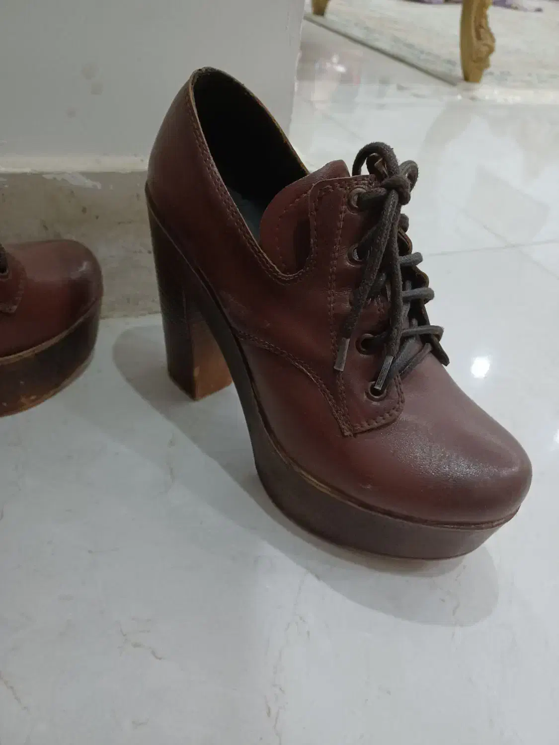 کفش پاشنه بلند|کیف، کفش، کمربند|اهواز, کوی نفت|دیوار