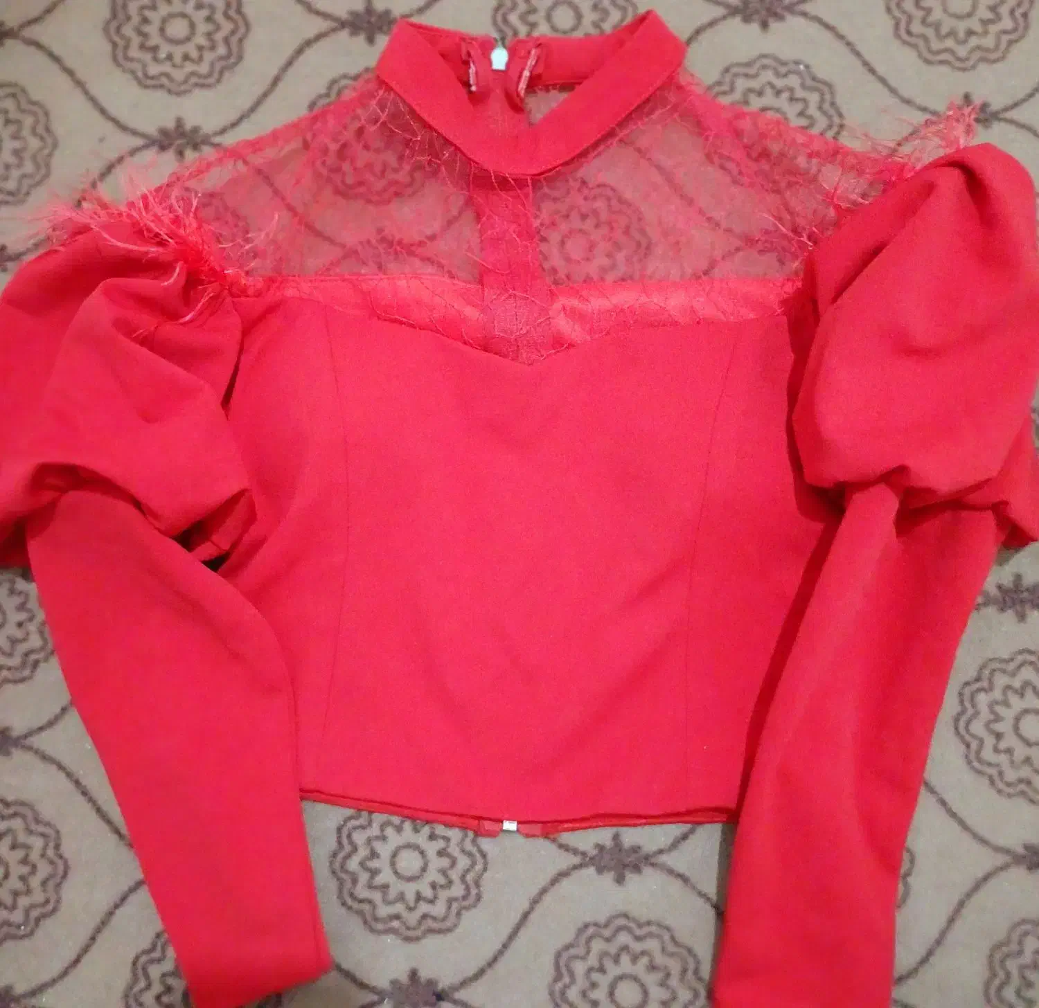 شومیز|لباس|بومهن, |دیوار