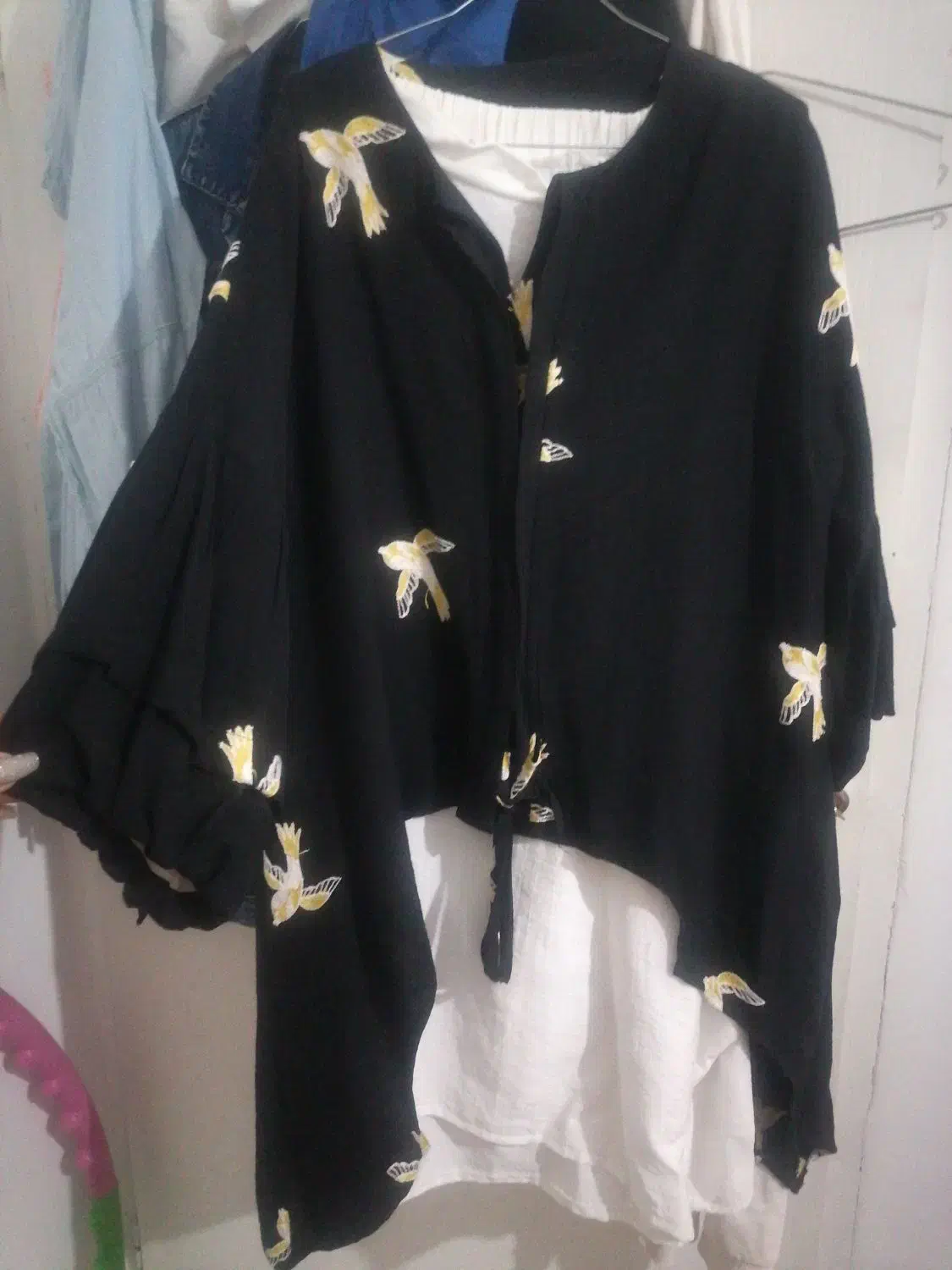 مانتو|لباس|زرندیه, |دیوار