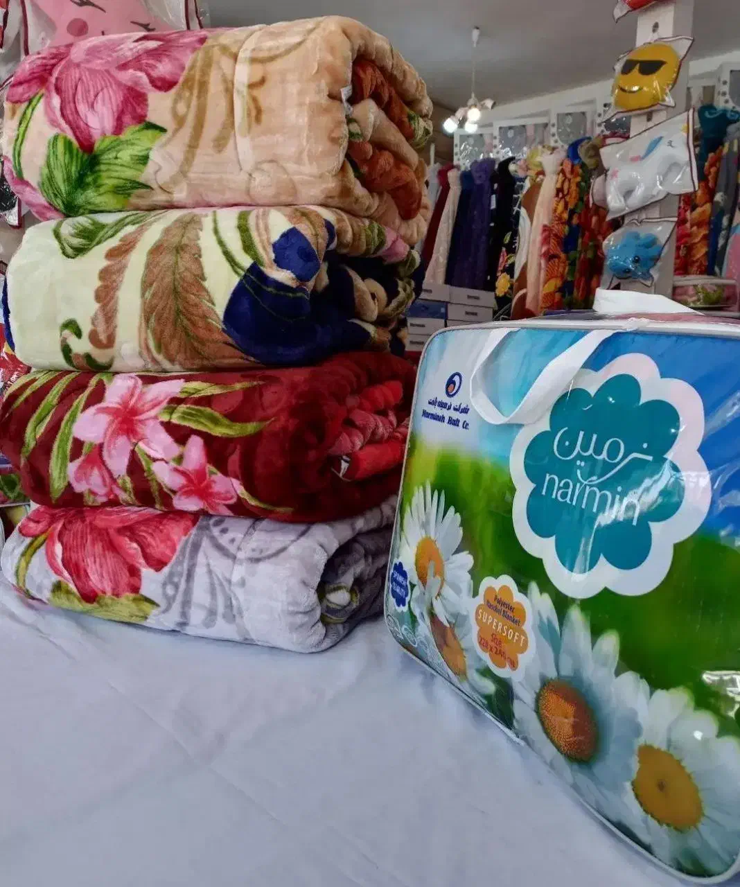 پتو مسافرتی و دونفره لیلیان نرمین گلبافت|رختخواب، بالش، پتو|اهواز, کمپلو شمالی|دیوار